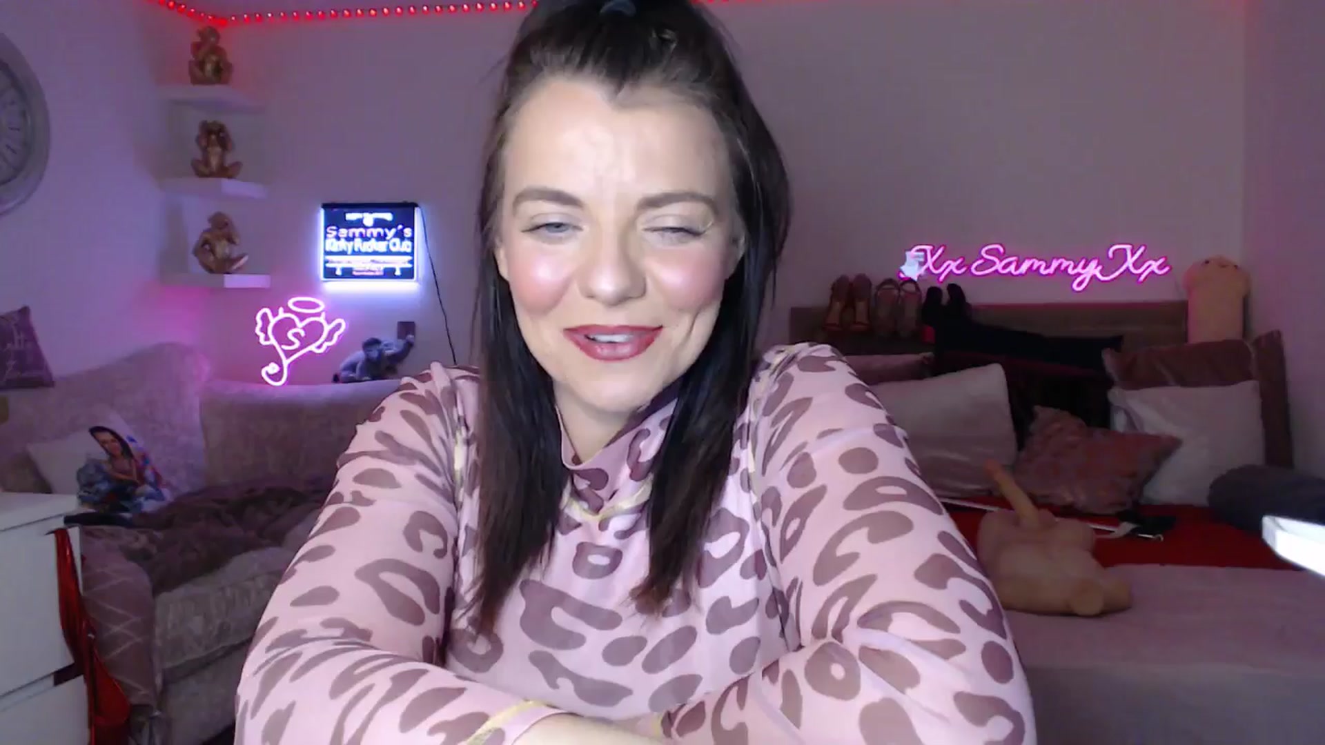Gallery image thumbnail from innocentSamx's myfreecams stream on, 02/06/2025, 14:28 image 15 of 20