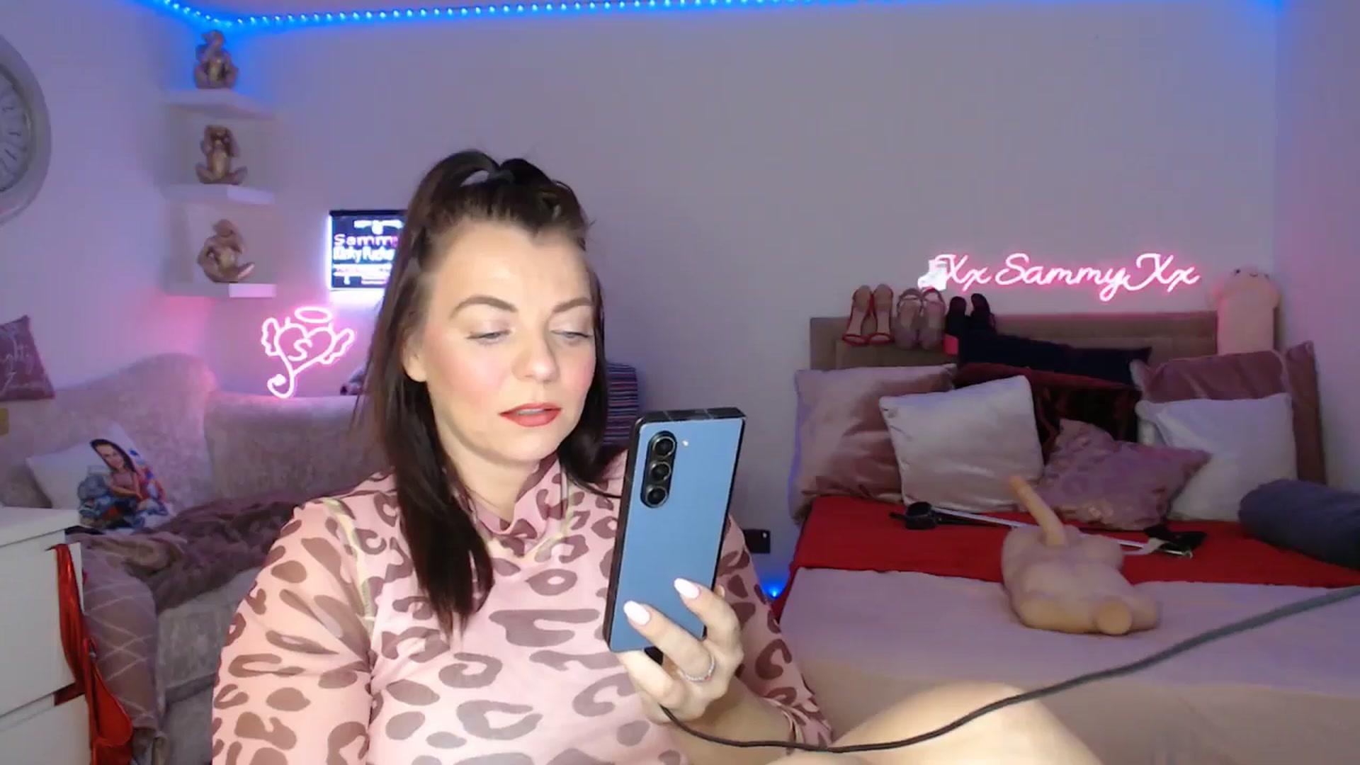 Gallery image thumbnail from innocentSamx's myfreecams stream on, 02/06/2025, 14:28 image 4 of 20