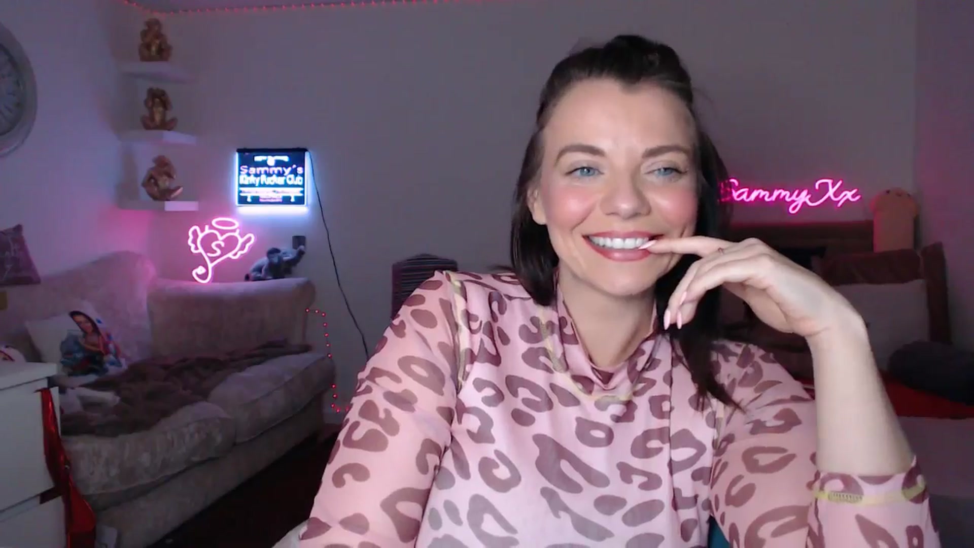 Gallery image thumbnail from innocentSamx's myfreecams stream on, 02/06/2025, 15:29 image 10 of 20