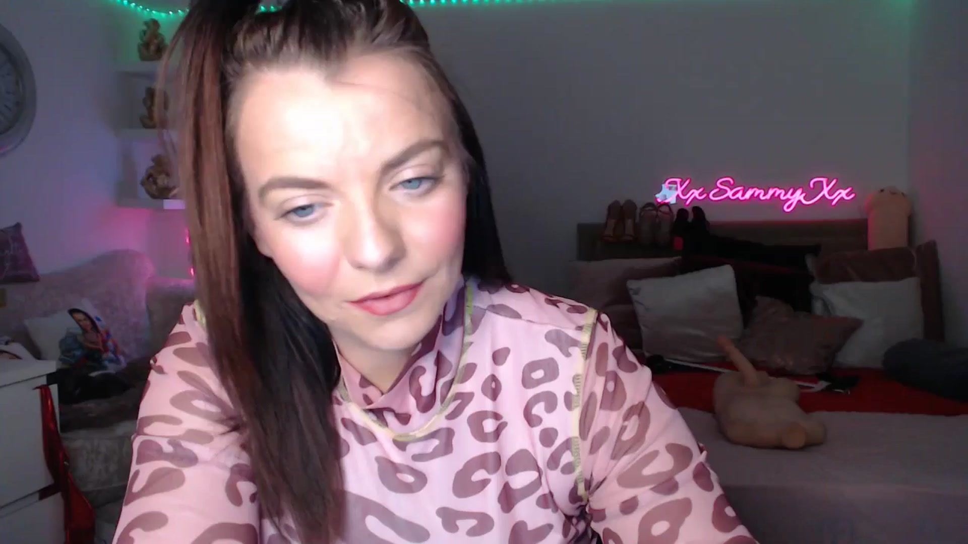 Gallery image thumbnail from innocentSamx's myfreecams stream on, 02/06/2025, 15:29 image 20 of 20