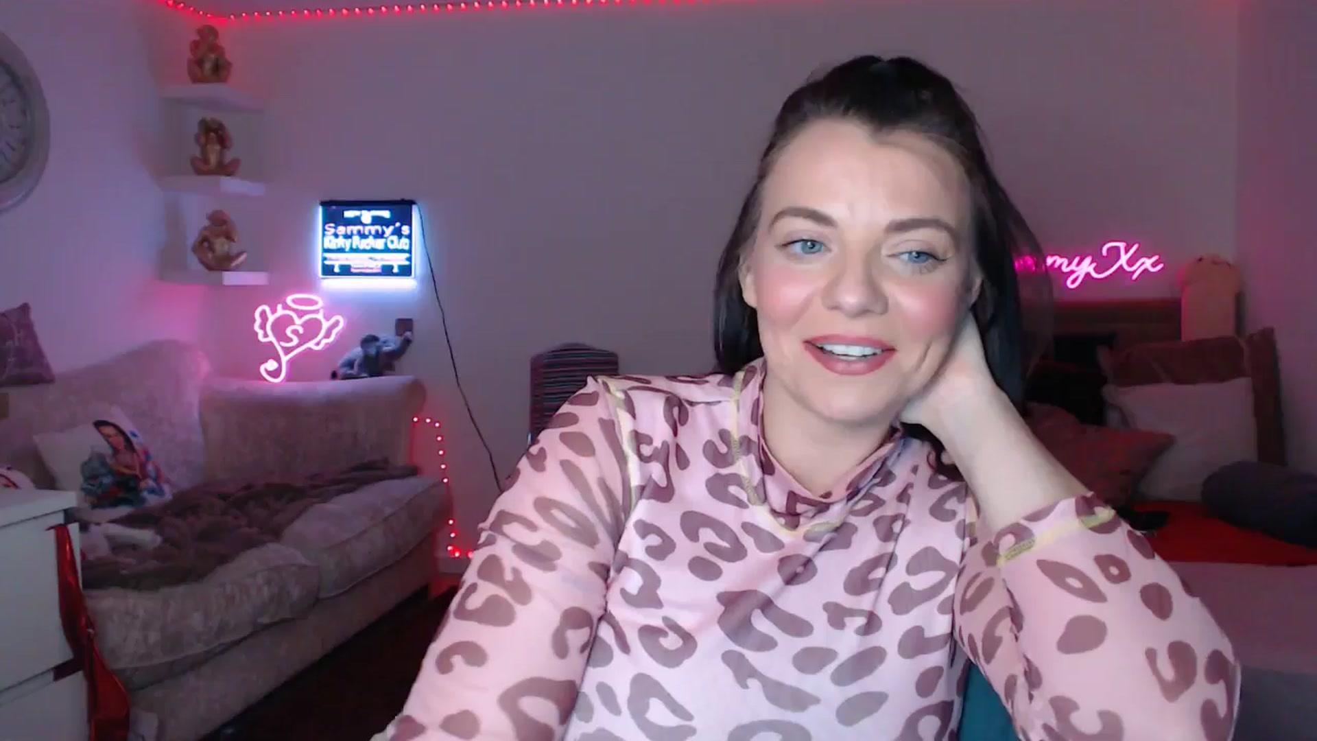 Gallery image thumbnail from innocentSamx's myfreecams stream on, 02/06/2025, 15:29 image 9 of 20