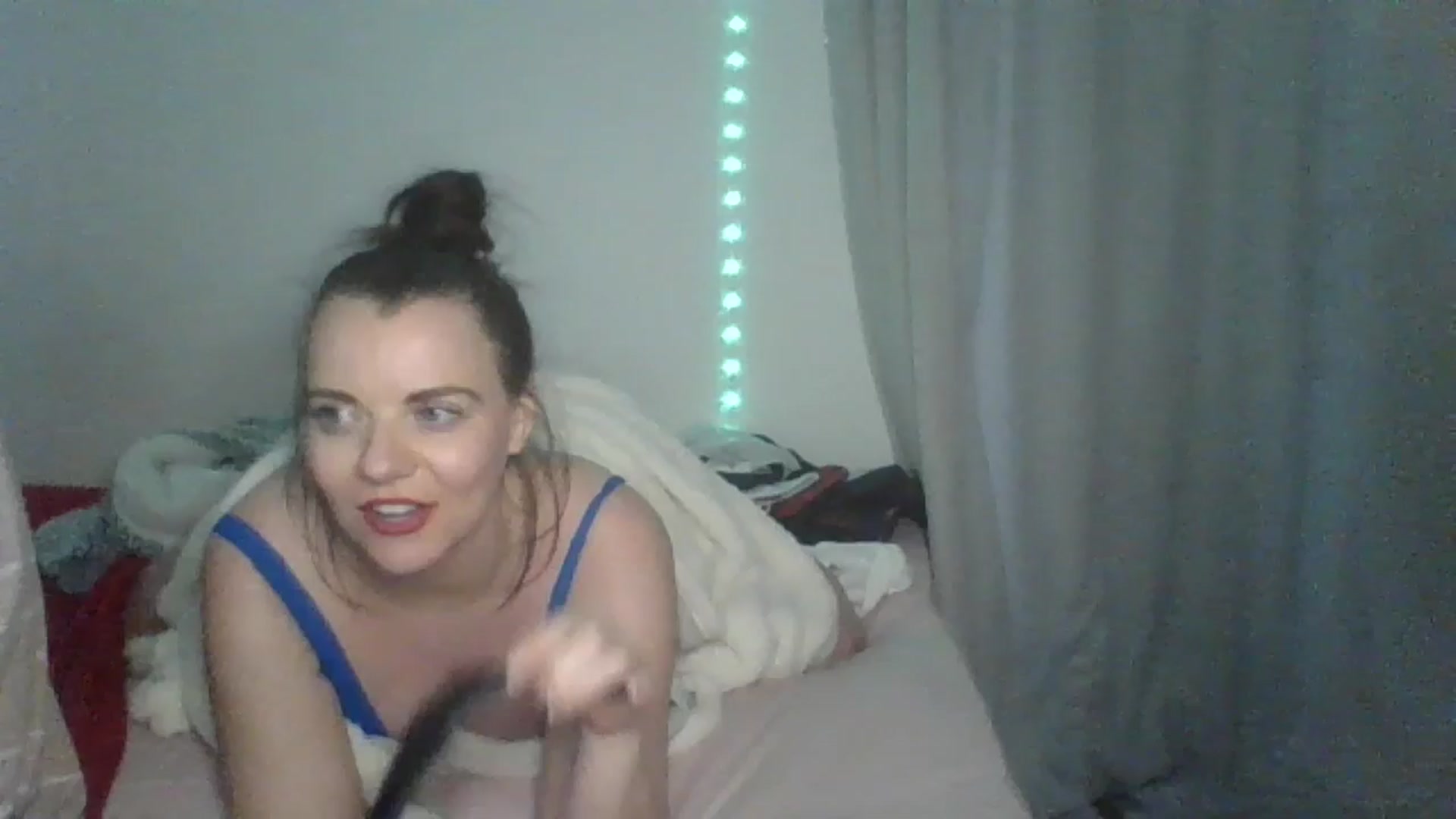 Gallery image thumbnail from innocentSamx's myfreecams stream on, 02/15/2025, 16:39 image 11 of 20