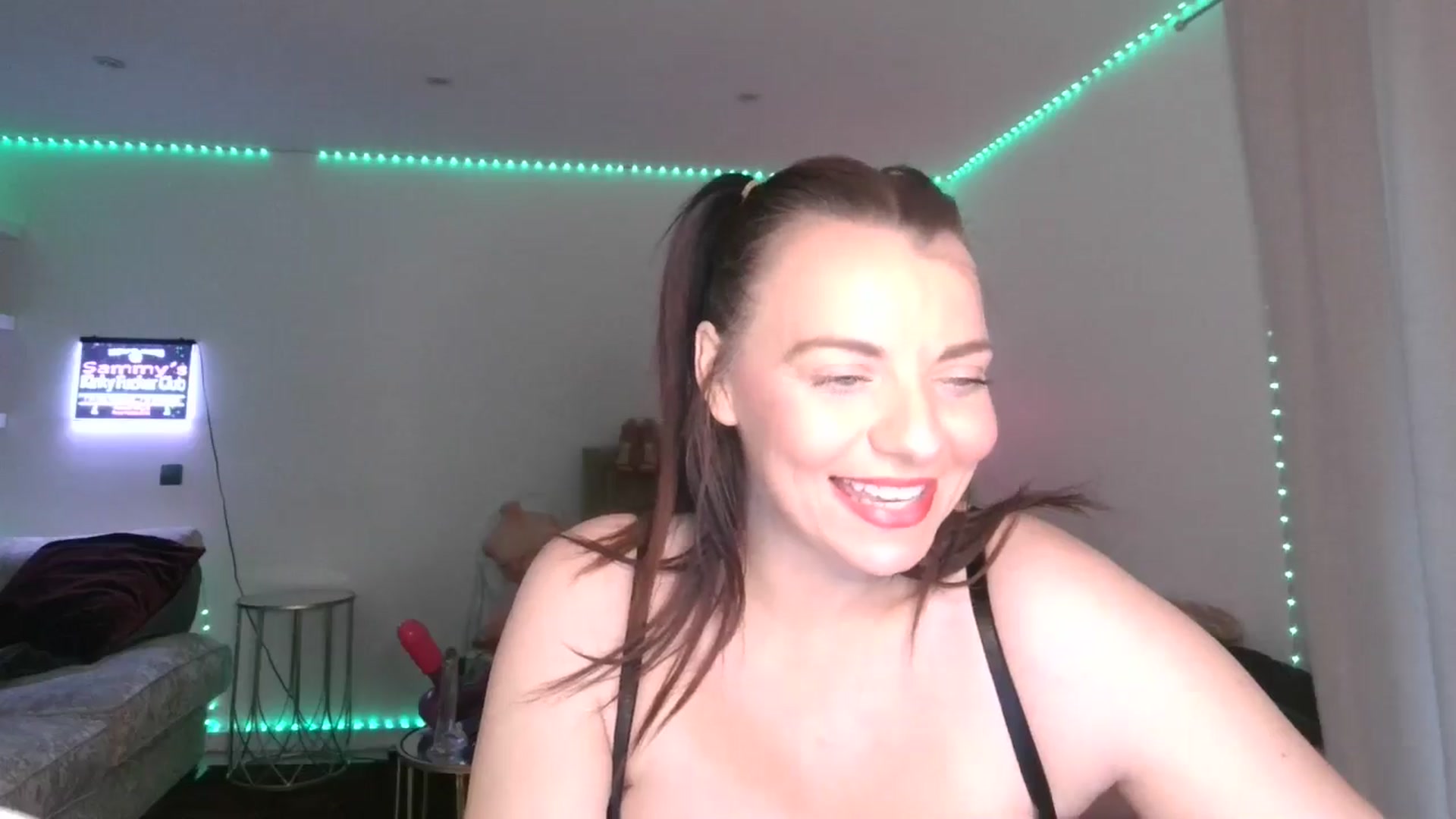 Gallery image thumbnail from innocentSamx's myfreecams stream on, 02/22/2025, 16:21 image 8 of 20