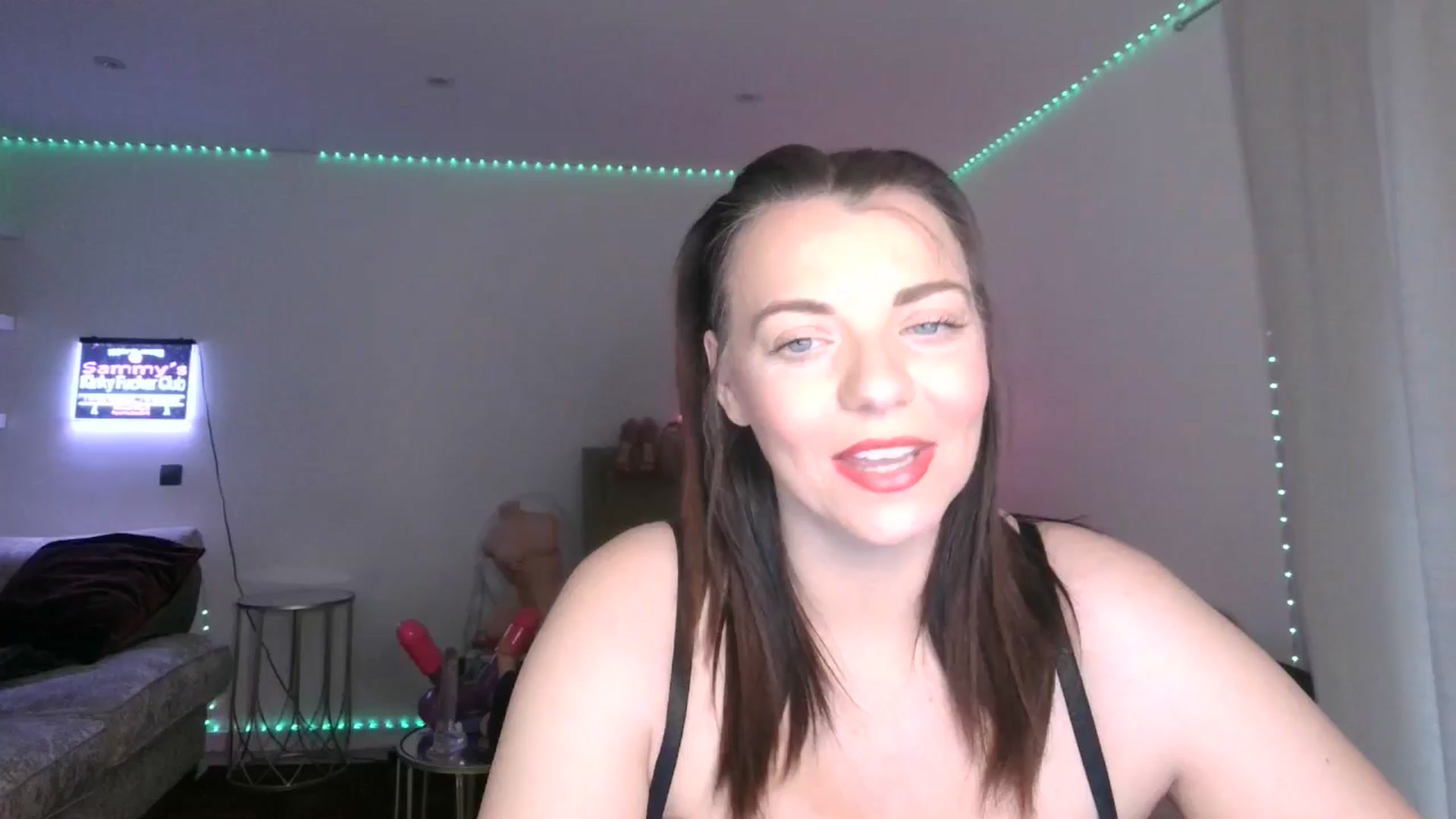 Gallery image thumbnail from innocentSamx's myfreecams stream on, 02/22/2025, 16:21 image 1 of 20