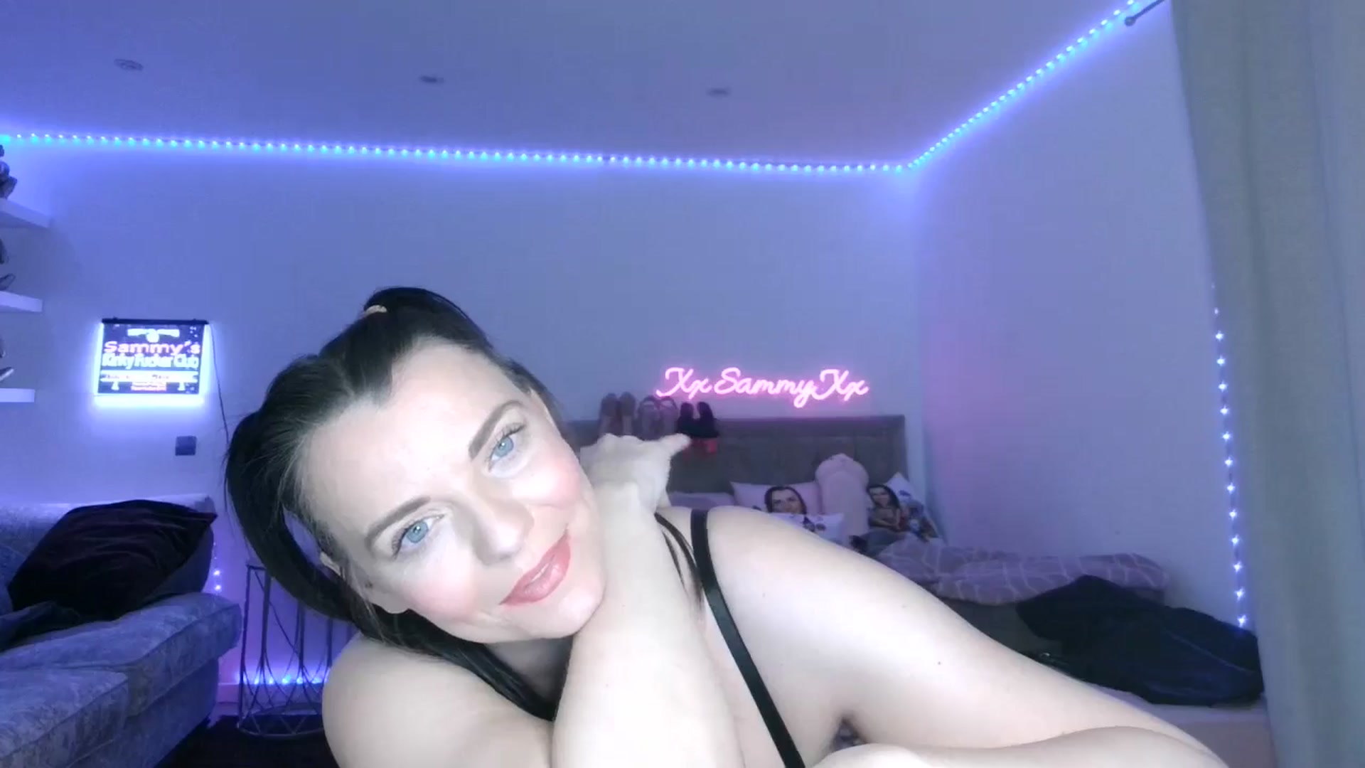 Gallery image thumbnail from innocentSamx's myfreecams stream on, 02/22/2025, 17:20 image 18 of 20