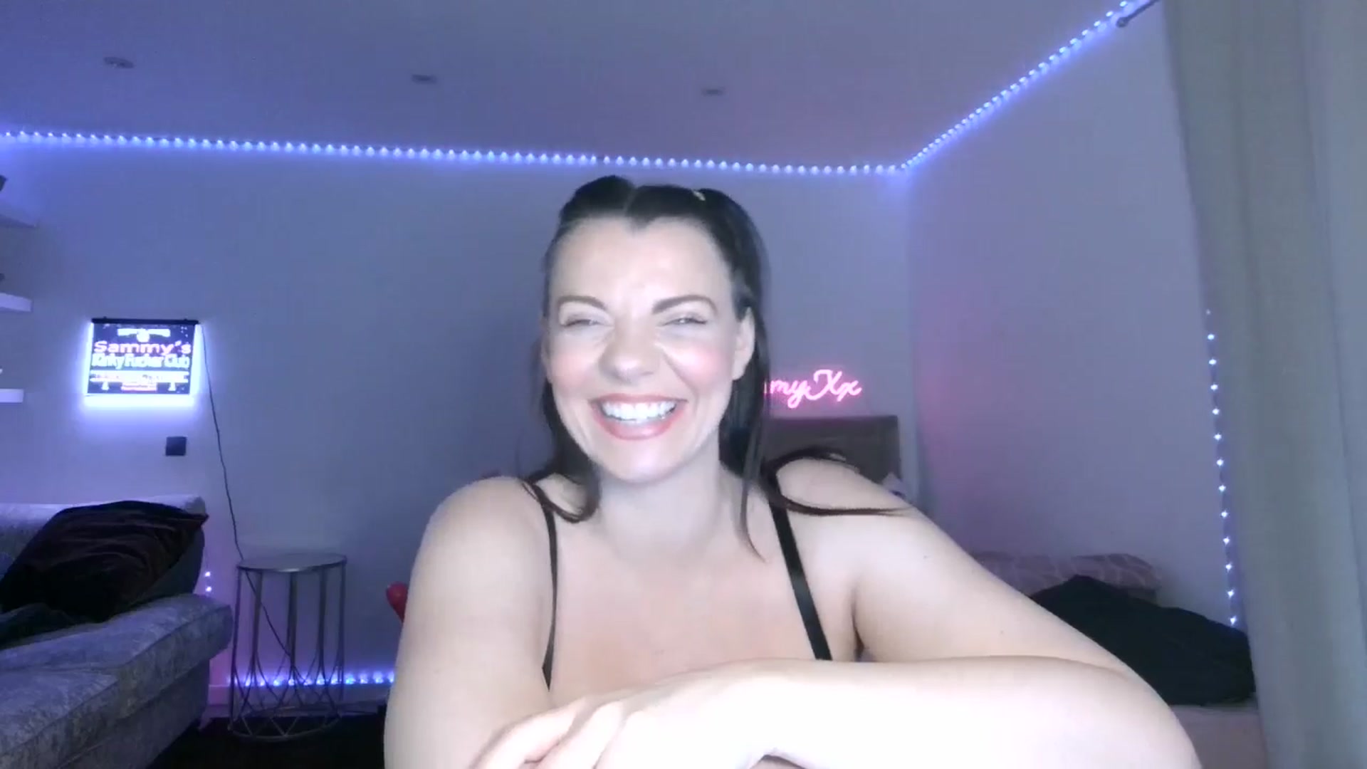 Gallery image thumbnail from innocentSamx's myfreecams stream on, 02/22/2025, 17:20 image 12 of 20