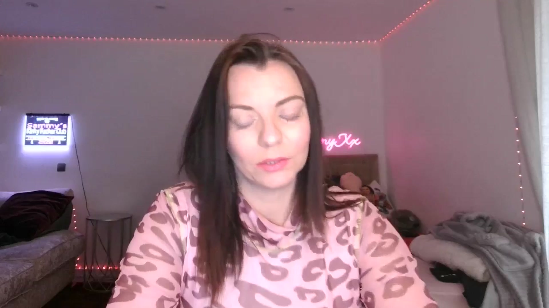 Gallery image thumbnail from innocentSamx's myfreecams stream on, 02/25/2025, 12:49 image 6 of 20