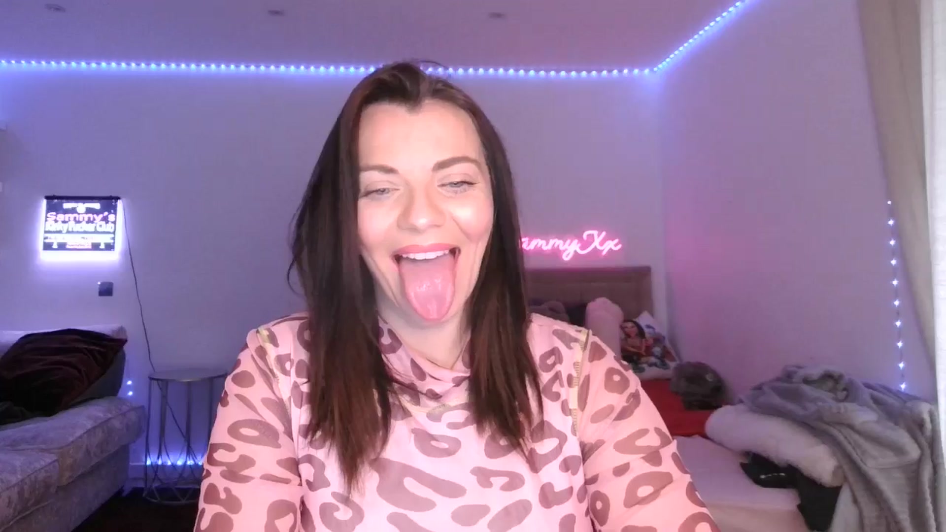 Gallery image thumbnail from innocentSamx's myfreecams stream on, 02/25/2025, 12:49 image 3 of 20