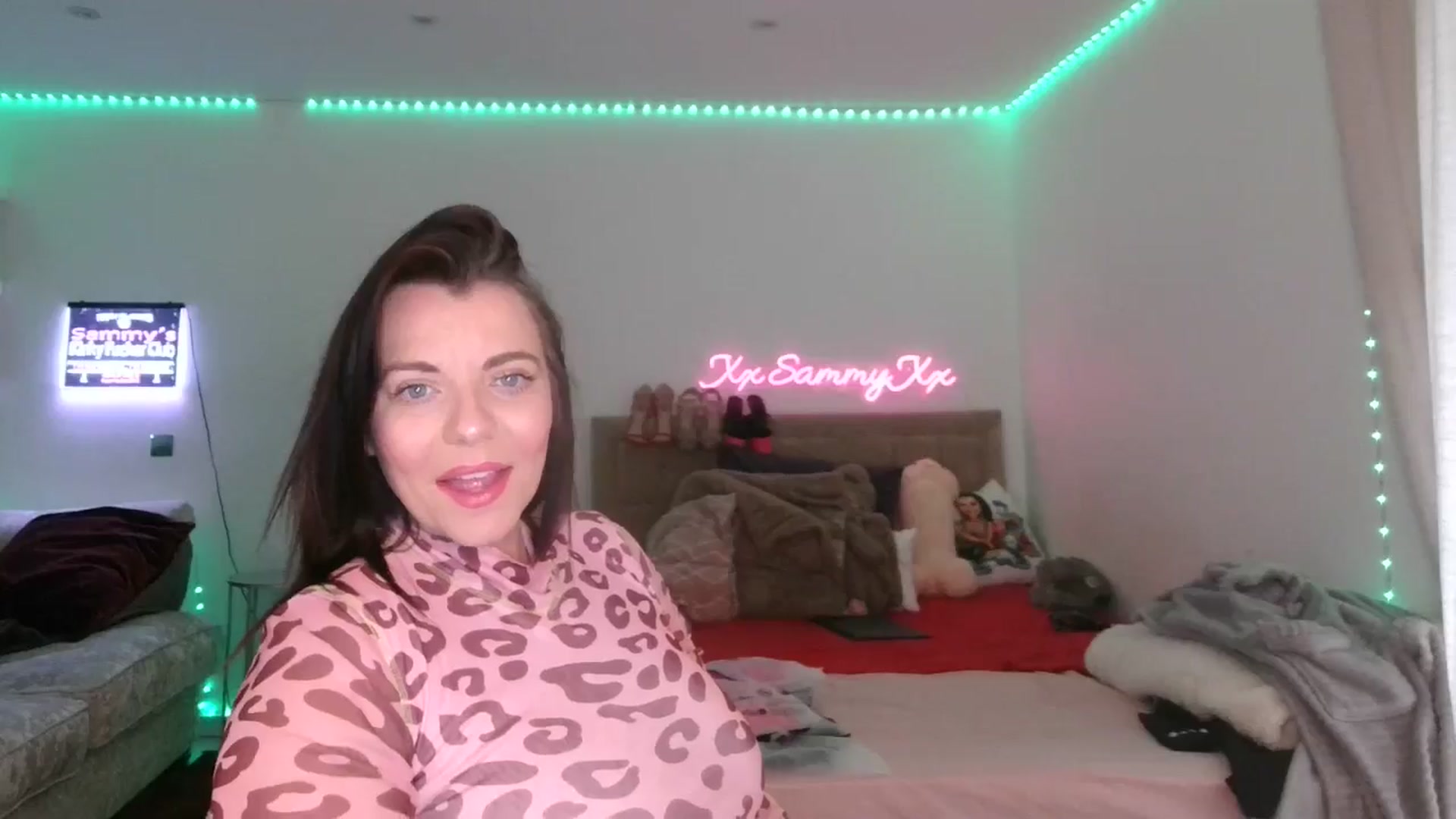Gallery image thumbnail from innocentSamx's myfreecams stream on, 02/25/2025, 12:49 image 17 of 20