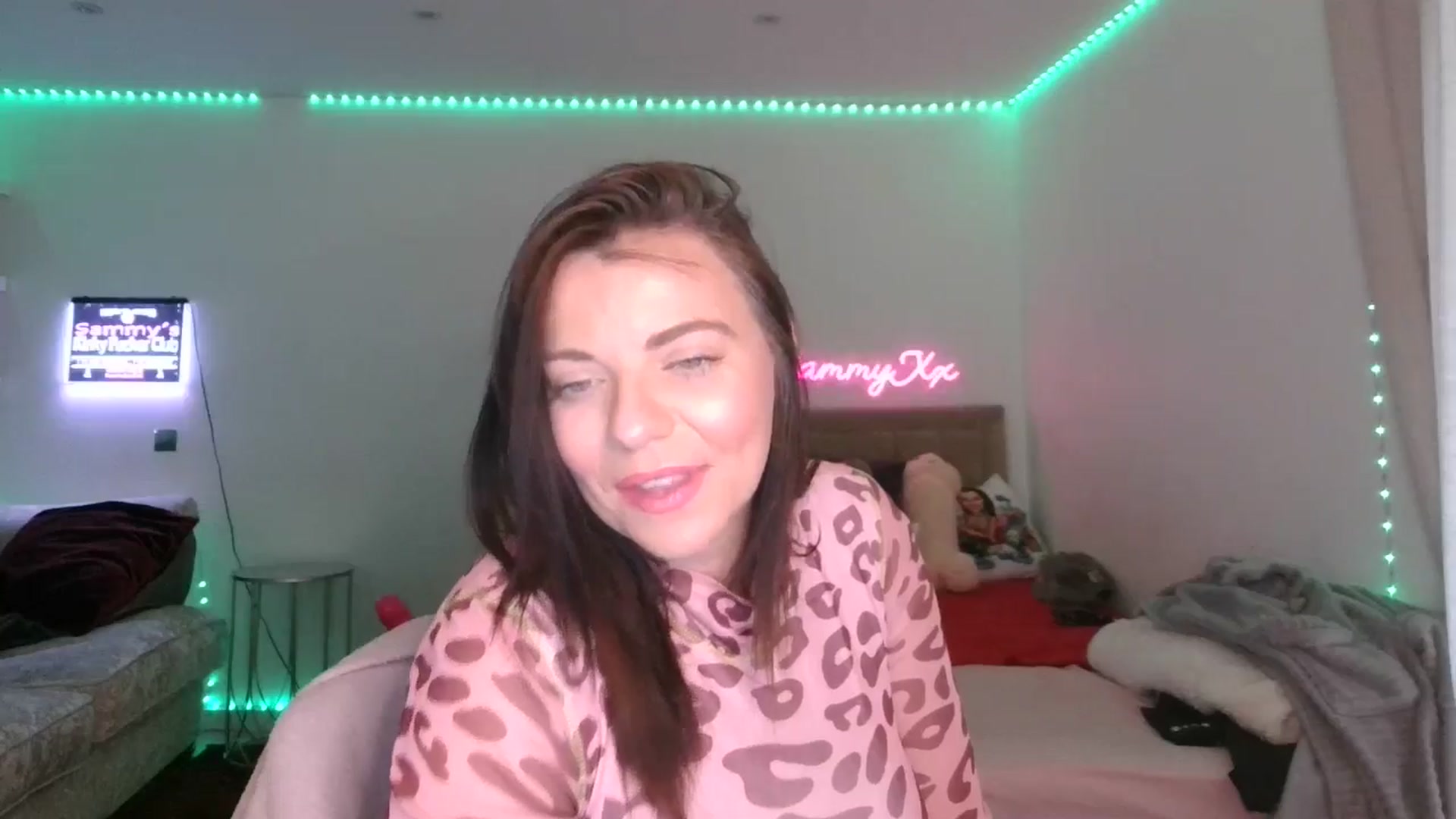 Gallery image thumbnail from innocentSamx's myfreecams stream on, 02/25/2025, 13:15 image 12 of 20