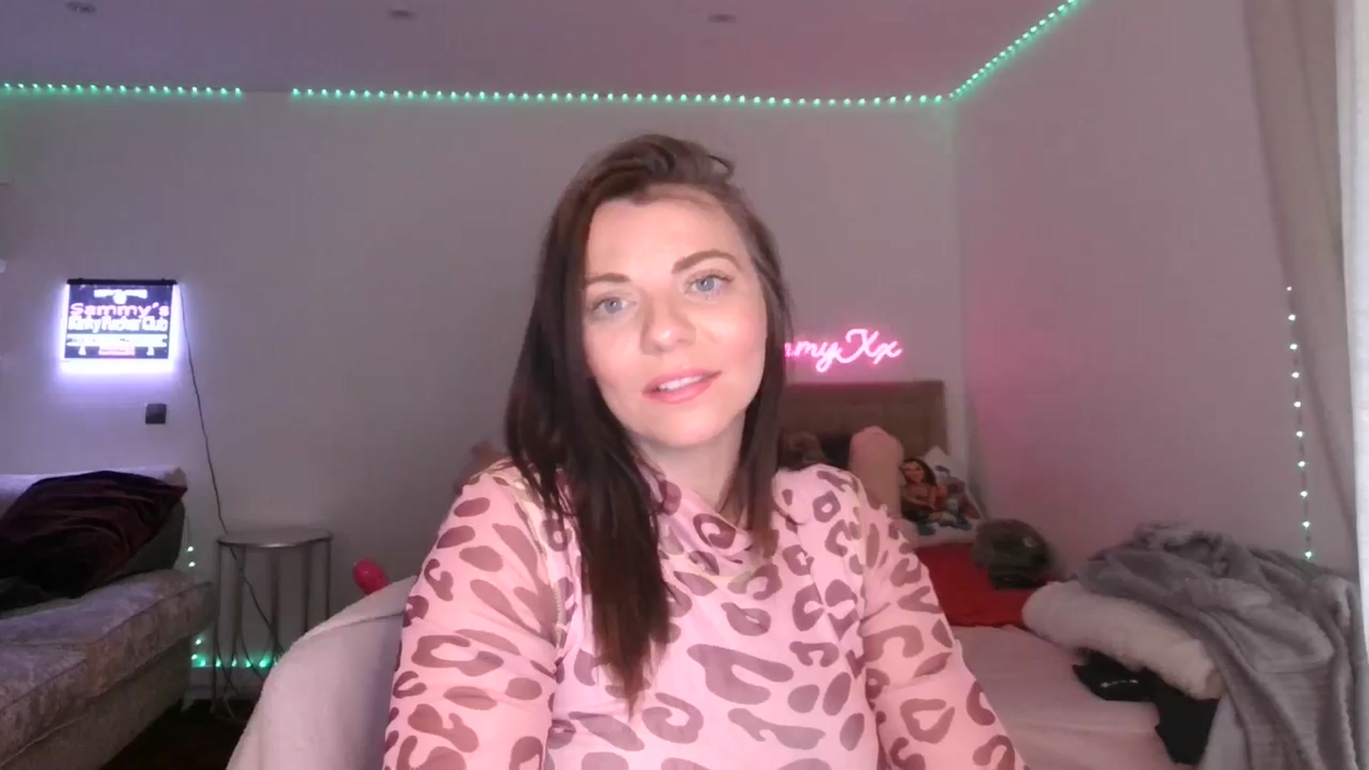 Gallery image thumbnail from innocentSamx's myfreecams stream on, 02/25/2025, 13:15 image 13 of 20