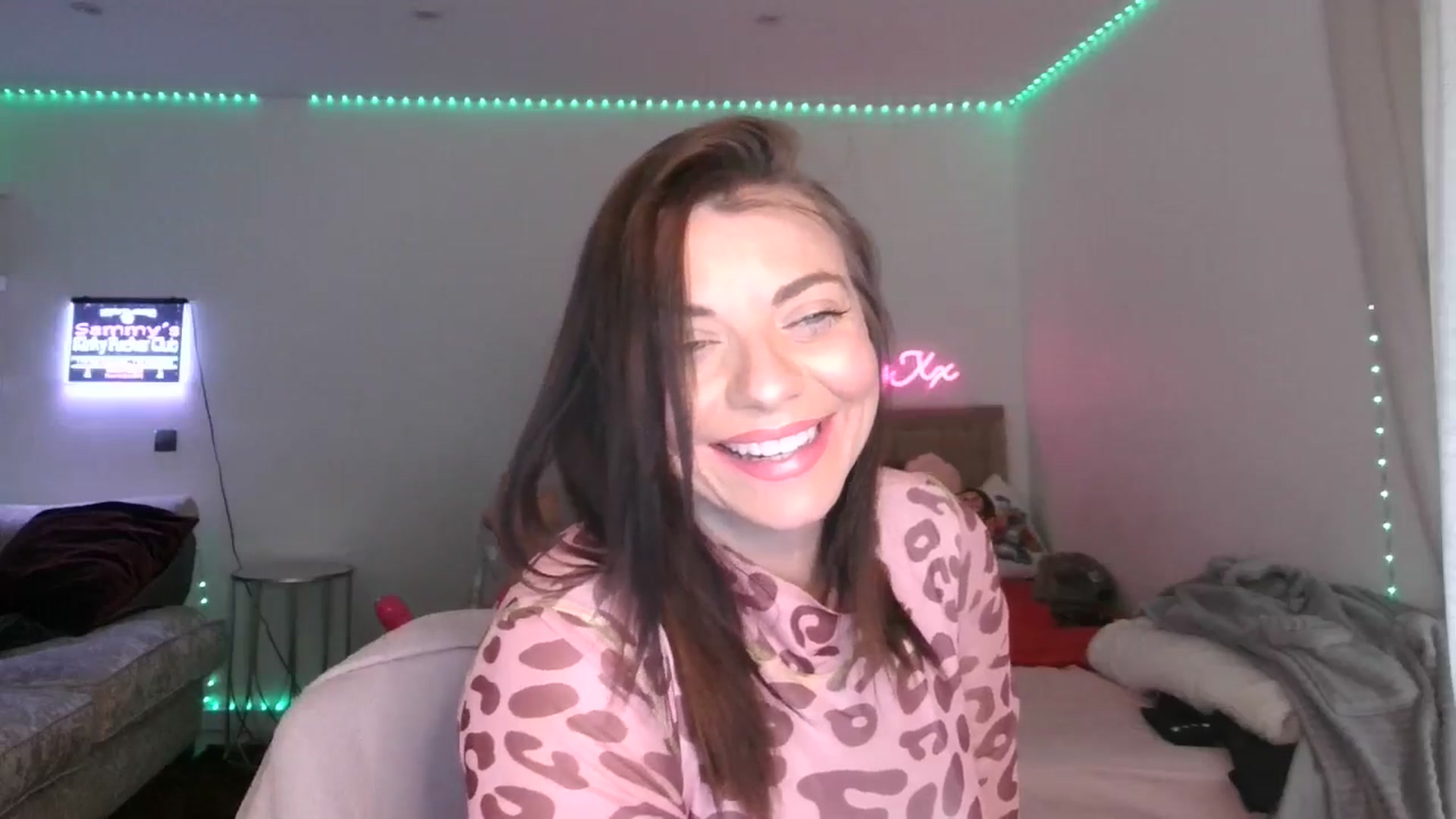 Gallery image thumbnail from innocentSamx's myfreecams stream on, 02/25/2025, 13:15 image 18 of 20