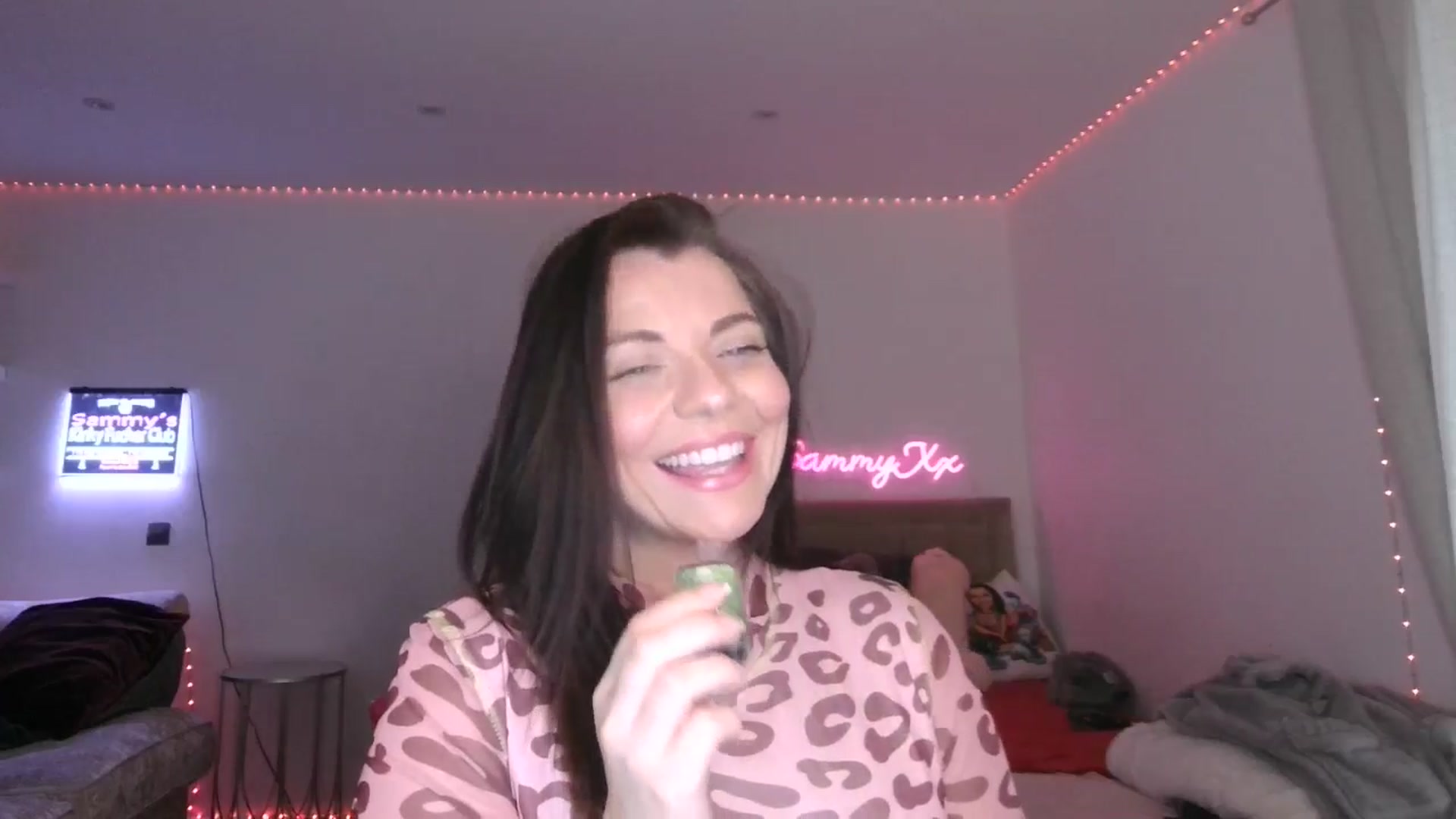 Gallery image thumbnail from innocentSamx's myfreecams stream on, 02/25/2025, 13:59 image 11 of 20