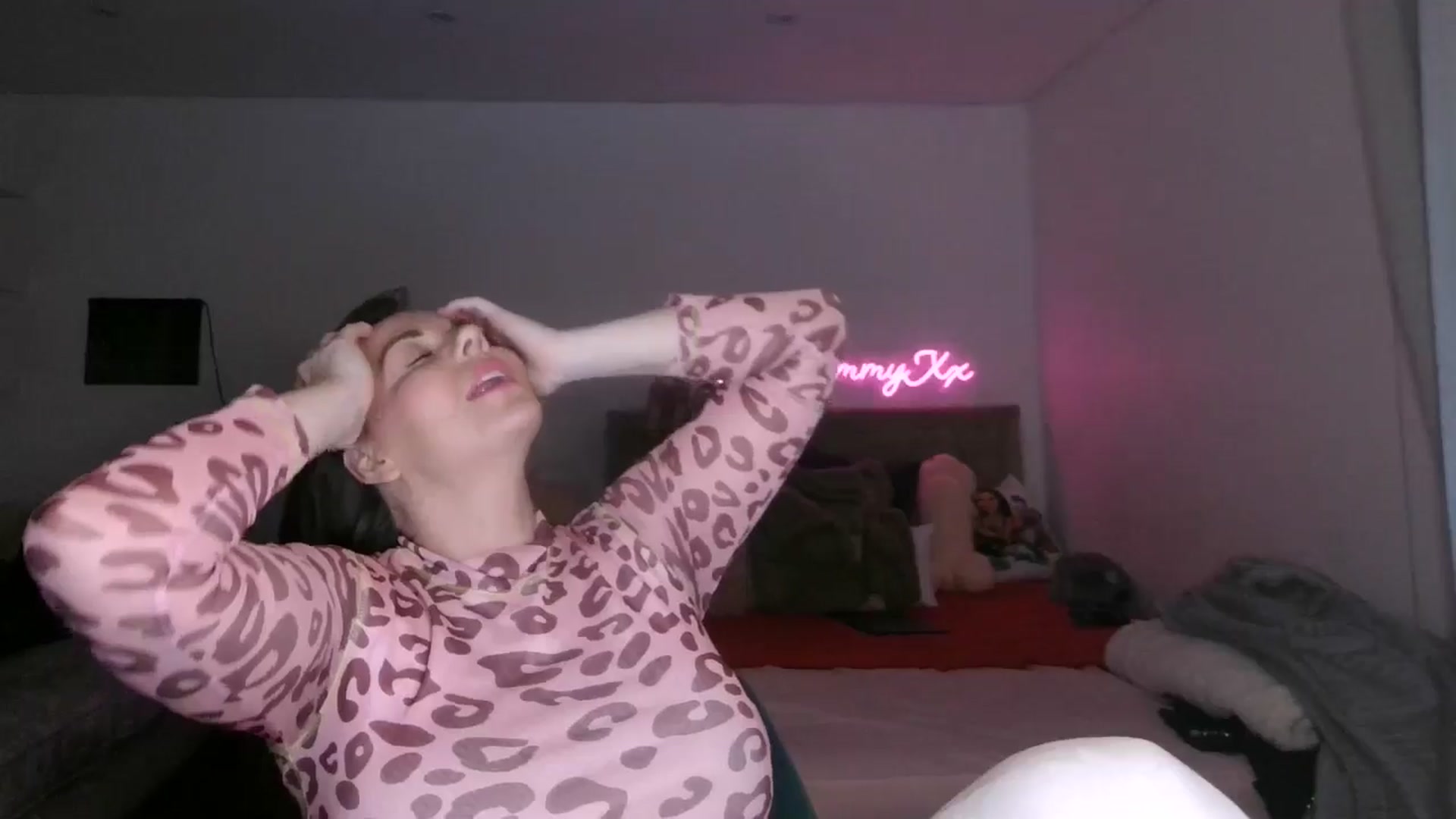 Gallery image thumbnail from innocentSamx's myfreecams stream on, 02/25/2025, 16:09 image 11 of 20