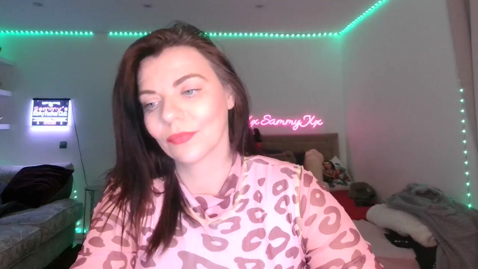 Gallery image thumbnail from innocentSamx's myfreecams stream on, 02/25/2025, 17:03 image 18 of 20