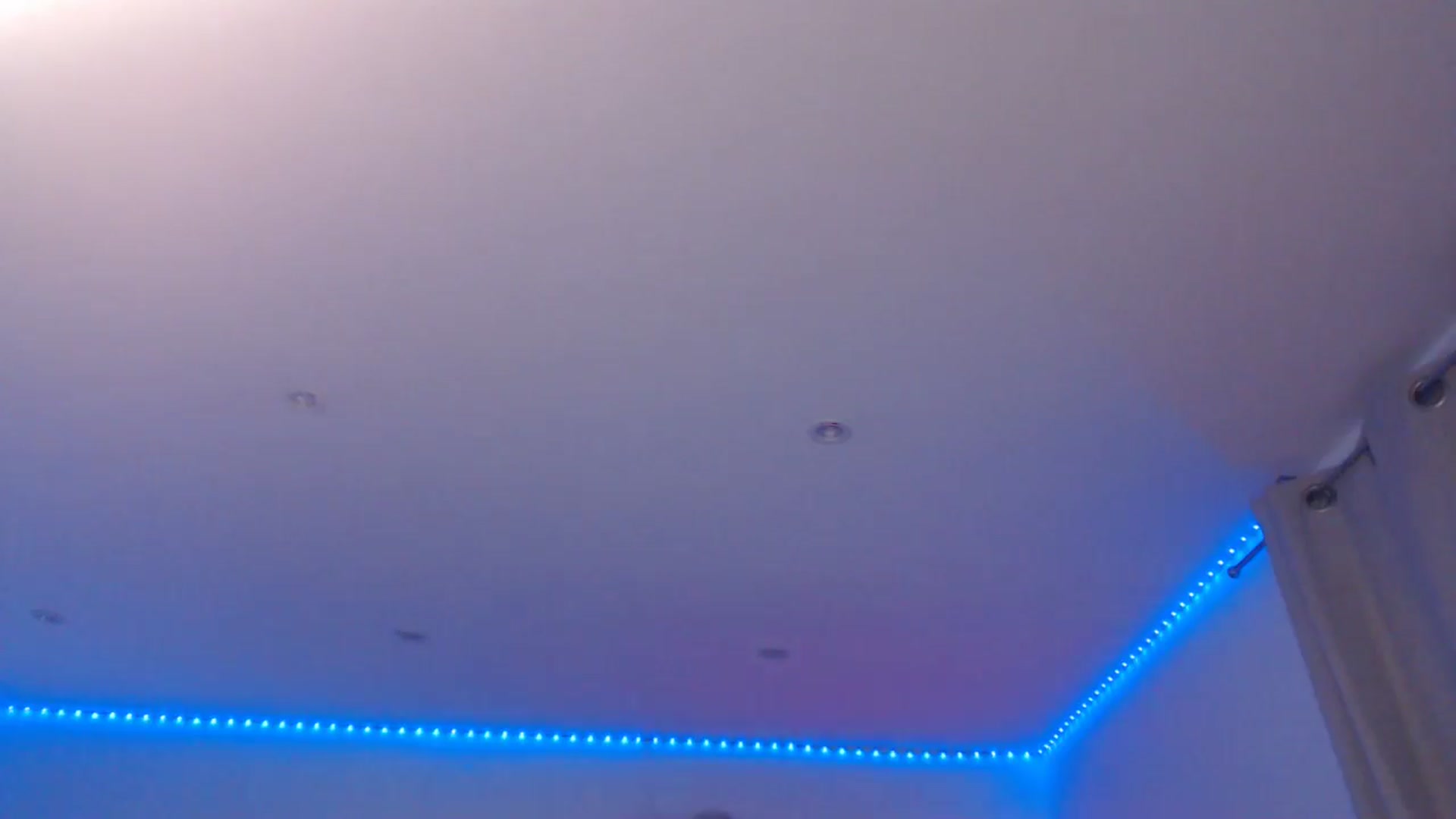 Gallery image thumbnail from innocentSamx's myfreecams stream on, 03/02/2025, 20:33 image 15 of 20