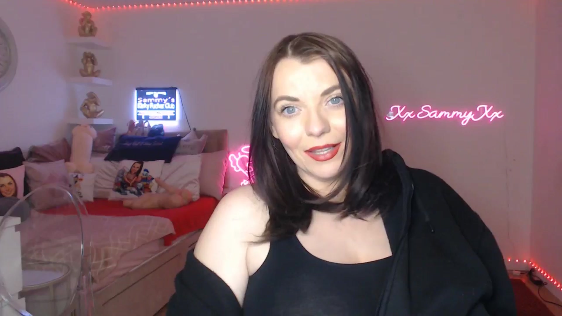 Gallery image thumbnail from innocentSamx's myfreecams stream on, 03/08/2025, 14:34 image 18 of 20
