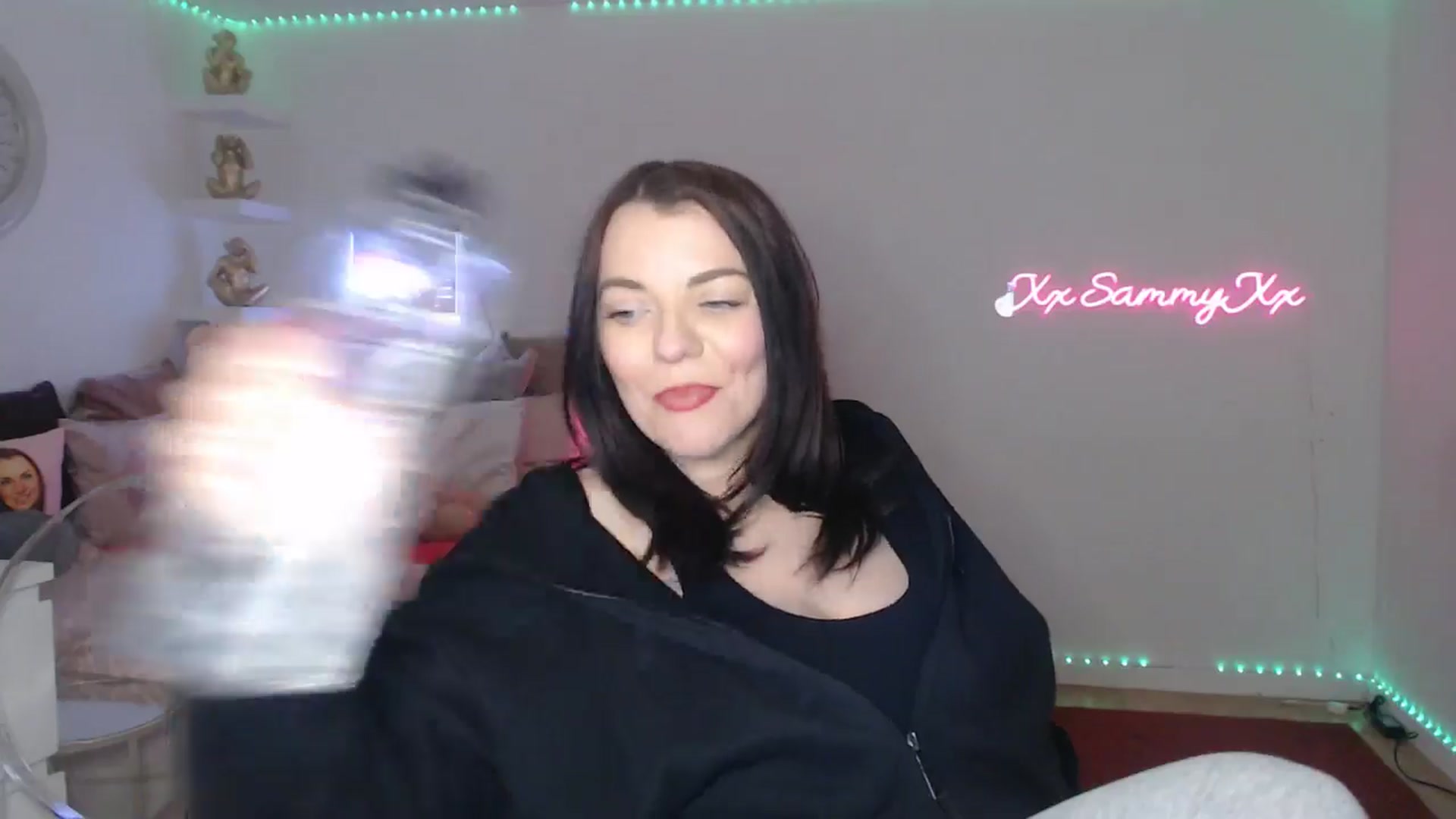 Gallery image thumbnail from innocentSamx's myfreecams stream on, 03/08/2025, 15:21 image 5 of 20