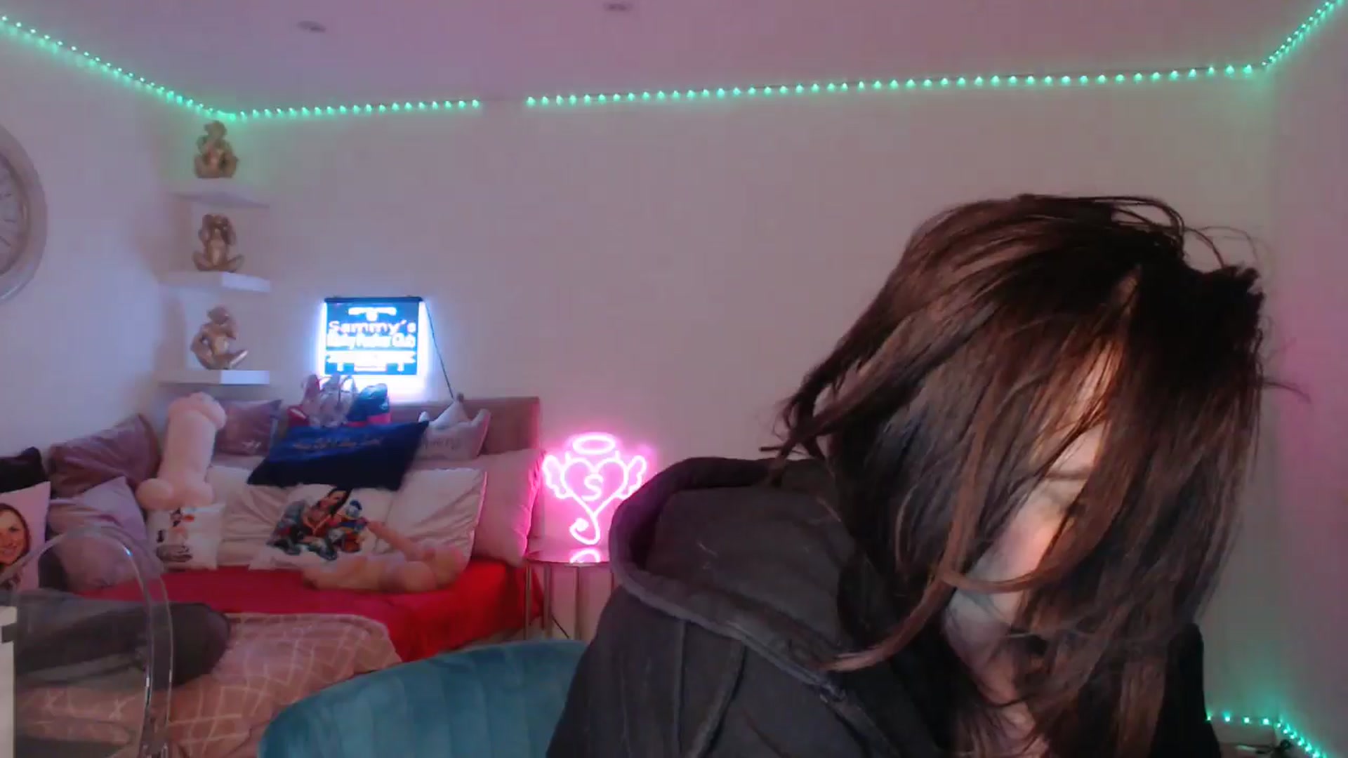 Gallery image thumbnail from innocentSamx's myfreecams stream on, 03/08/2025, 17:57 image 15 of 20