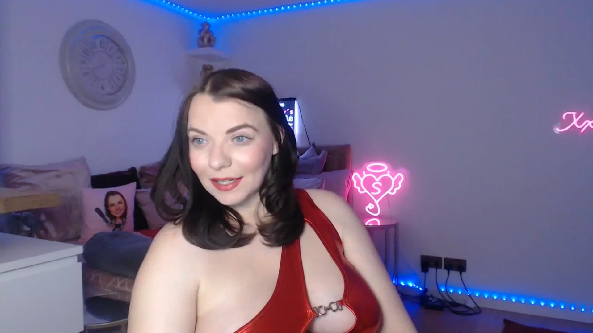 Gallery image thumbnail from innocentSamx's myfreecams stream on, 03/11/2025, 12:25 image 19 of 20