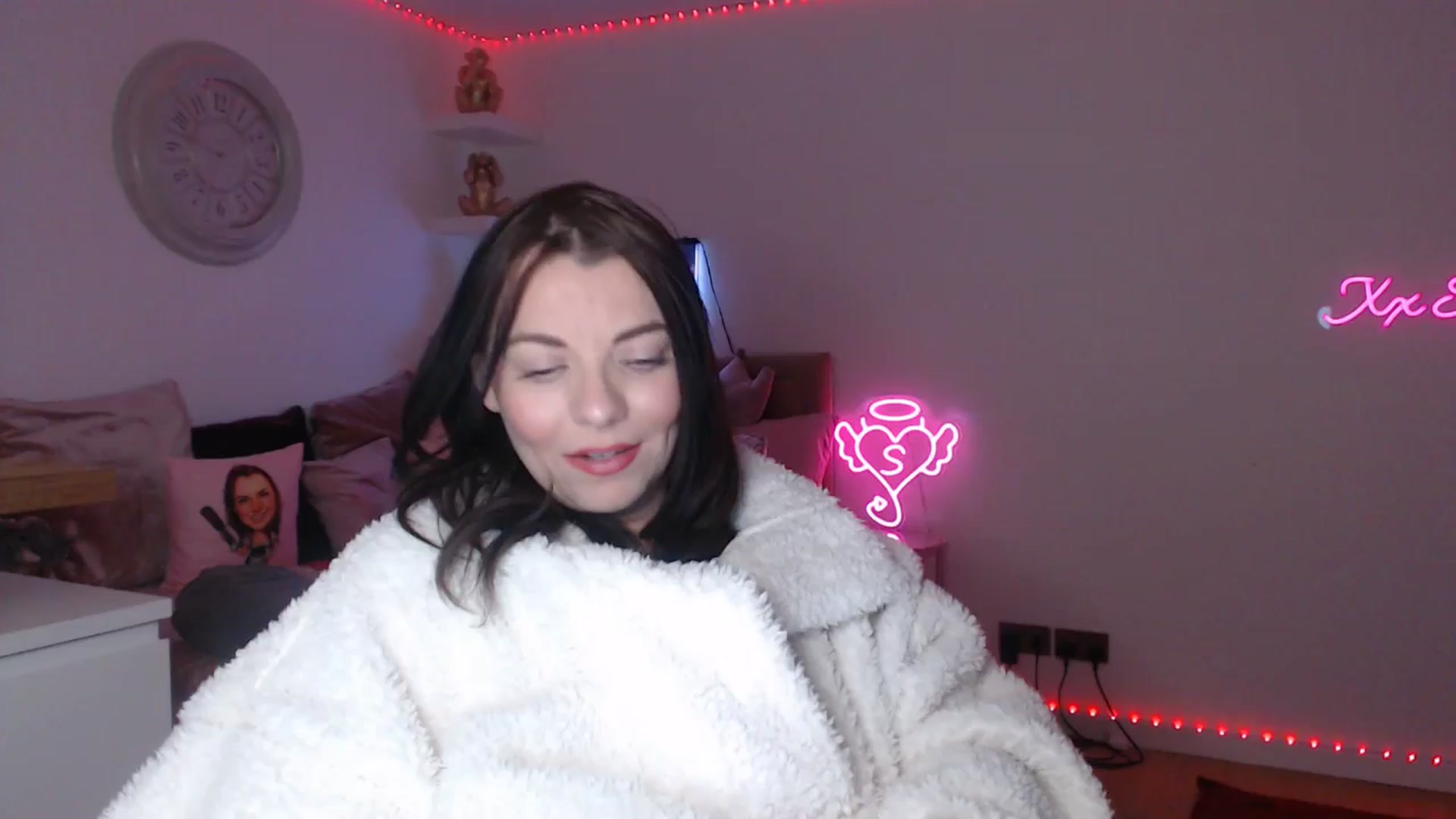 Gallery image thumbnail from innocentSamx's myfreecams stream on, 03/11/2025, 14:15 image 1 of 20