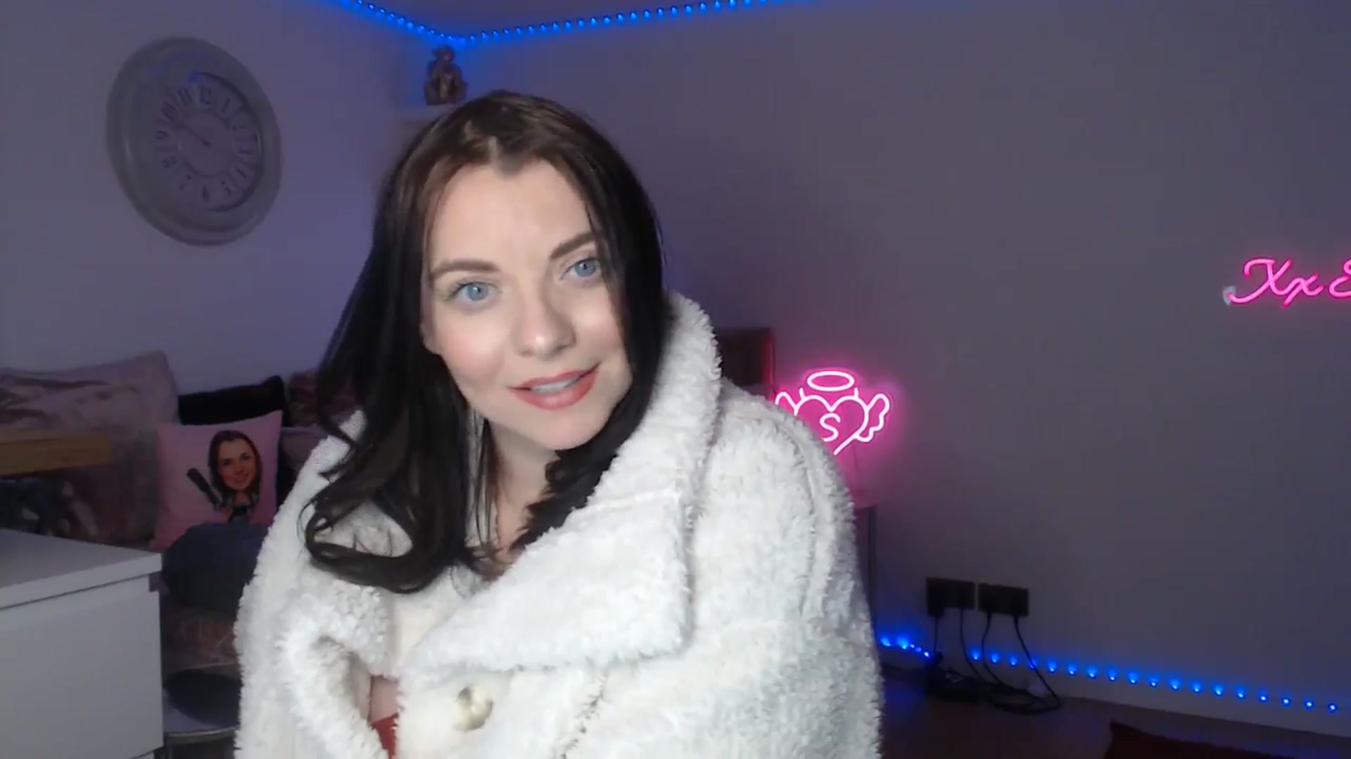 Gallery image thumbnail from innocentSamx's myfreecams stream on, 03/11/2025, 14:15 image 12 of 20