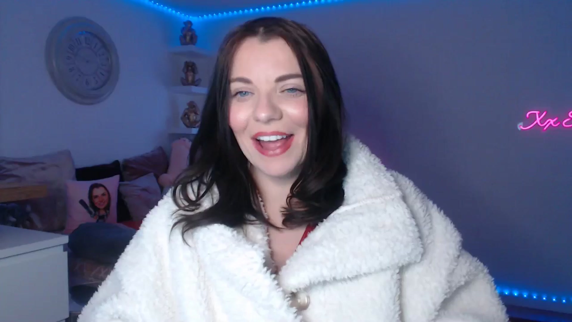 Gallery image thumbnail from innocentSamx's myfreecams stream on, 03/11/2025, 14:15 image 8 of 20