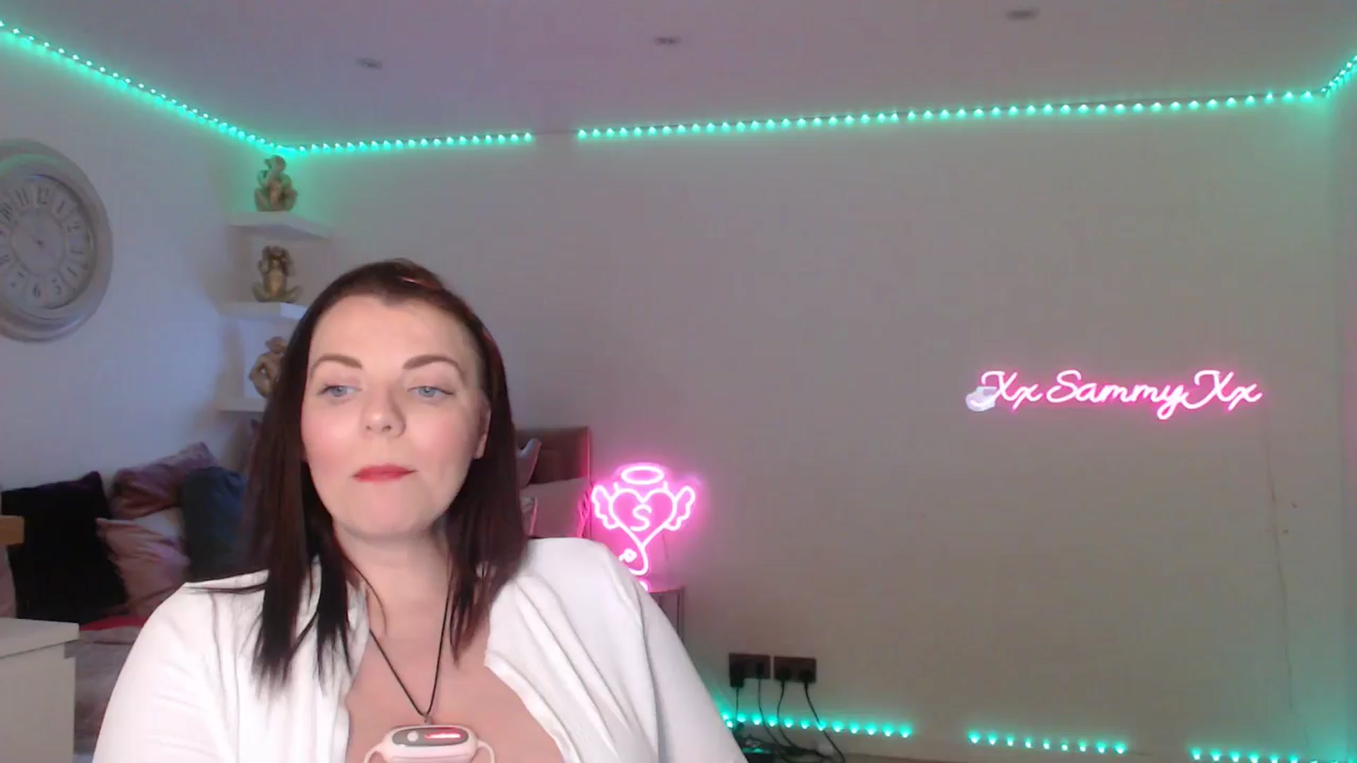 Gallery image thumbnail from innocentSamx's myfreecams stream on, 03/12/2025, 16:45 image 10 of 20