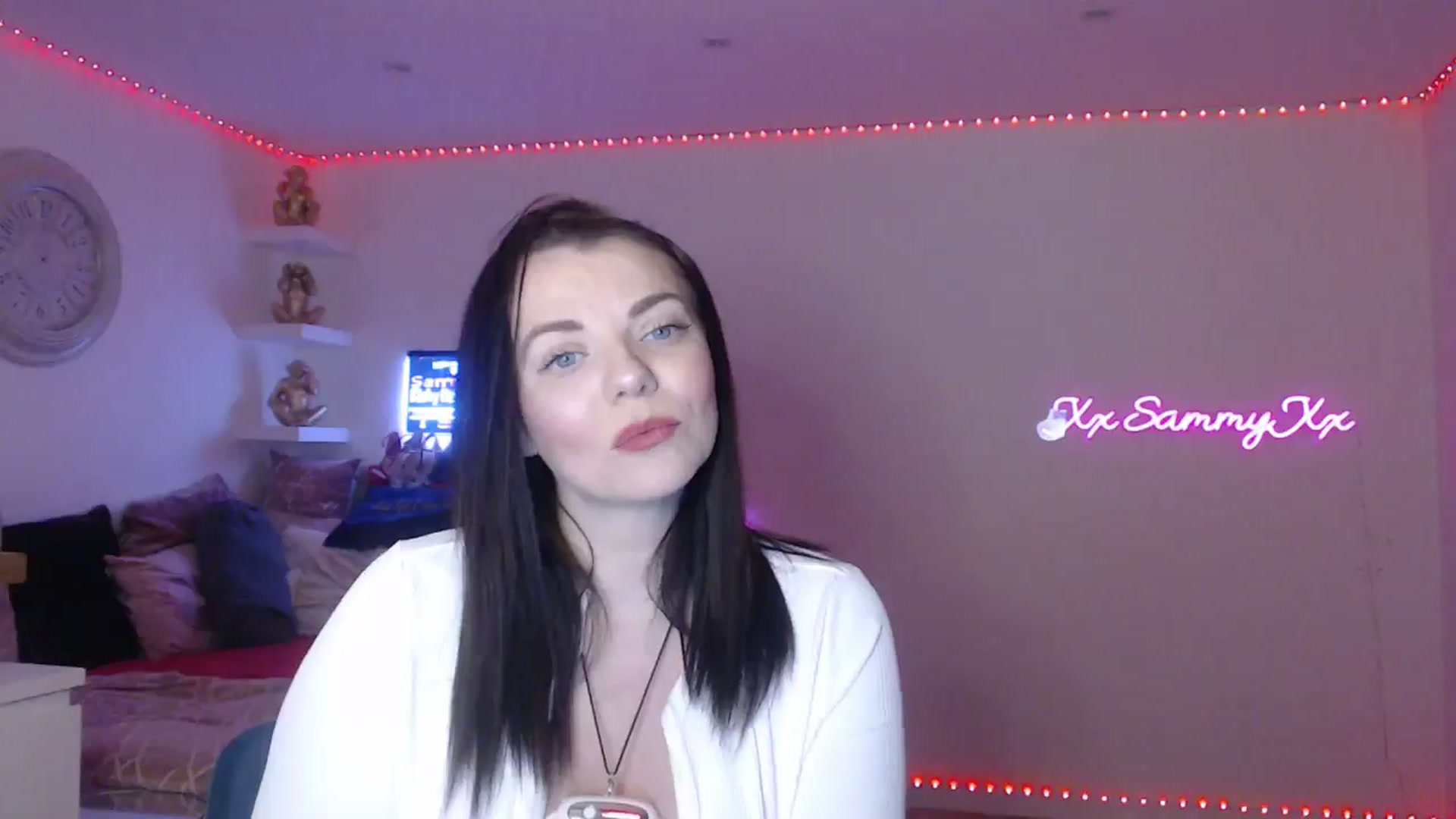 Gallery image thumbnail from innocentSamx's myfreecams stream on, 03/12/2025, 16:45 image 13 of 20