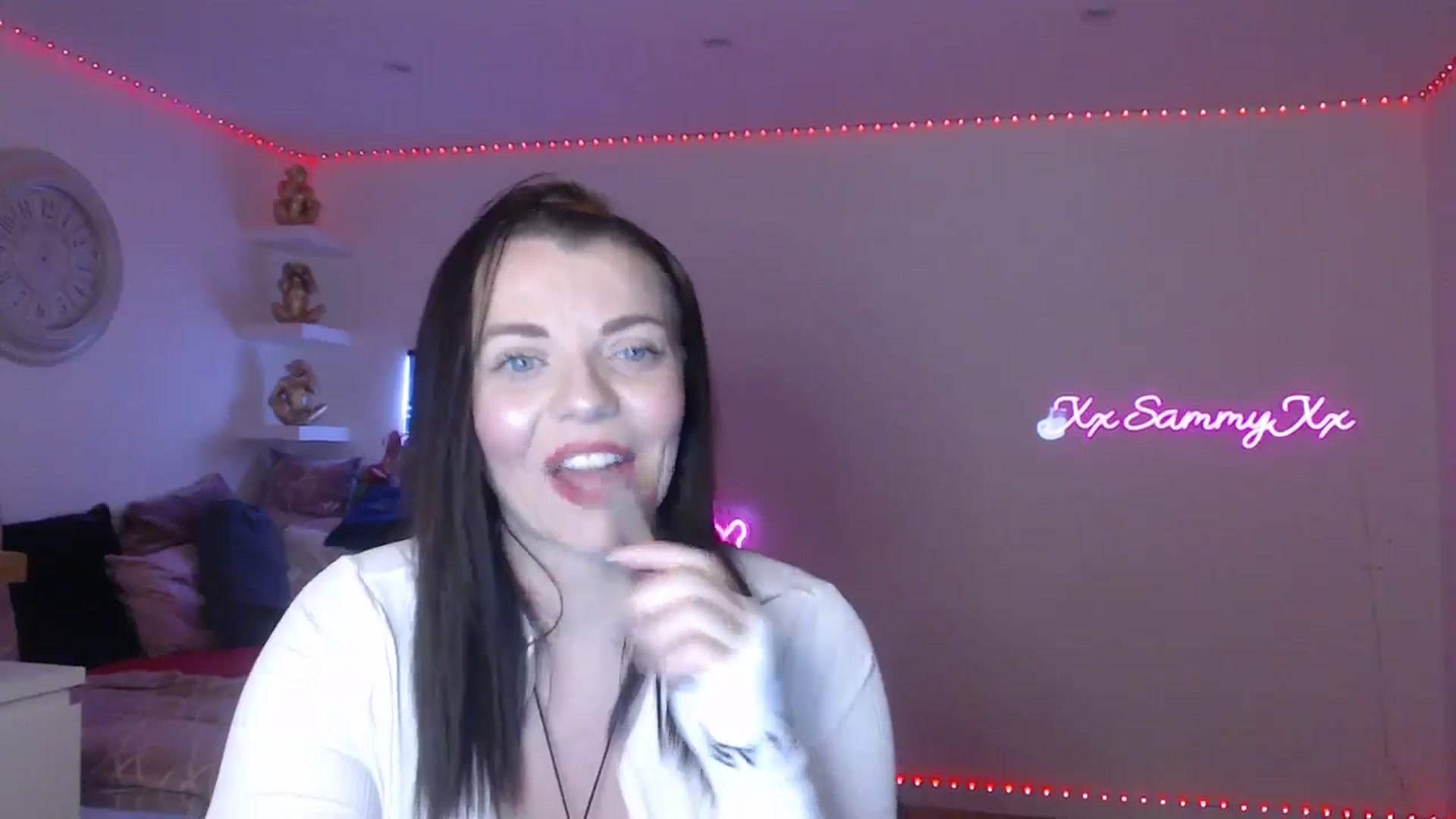 Gallery image thumbnail from innocentSamx's myfreecams stream on, 03/12/2025, 16:45 image 14 of 20