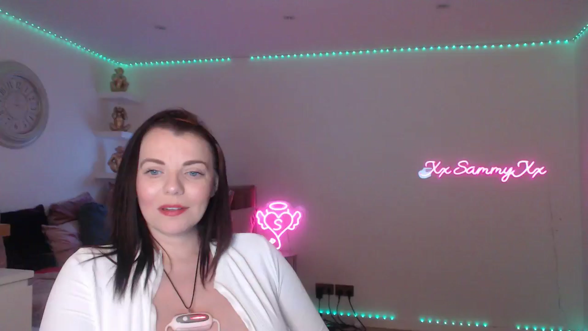 Gallery image thumbnail from innocentSamx's myfreecams stream on, 03/12/2025, 16:45 image 9 of 20