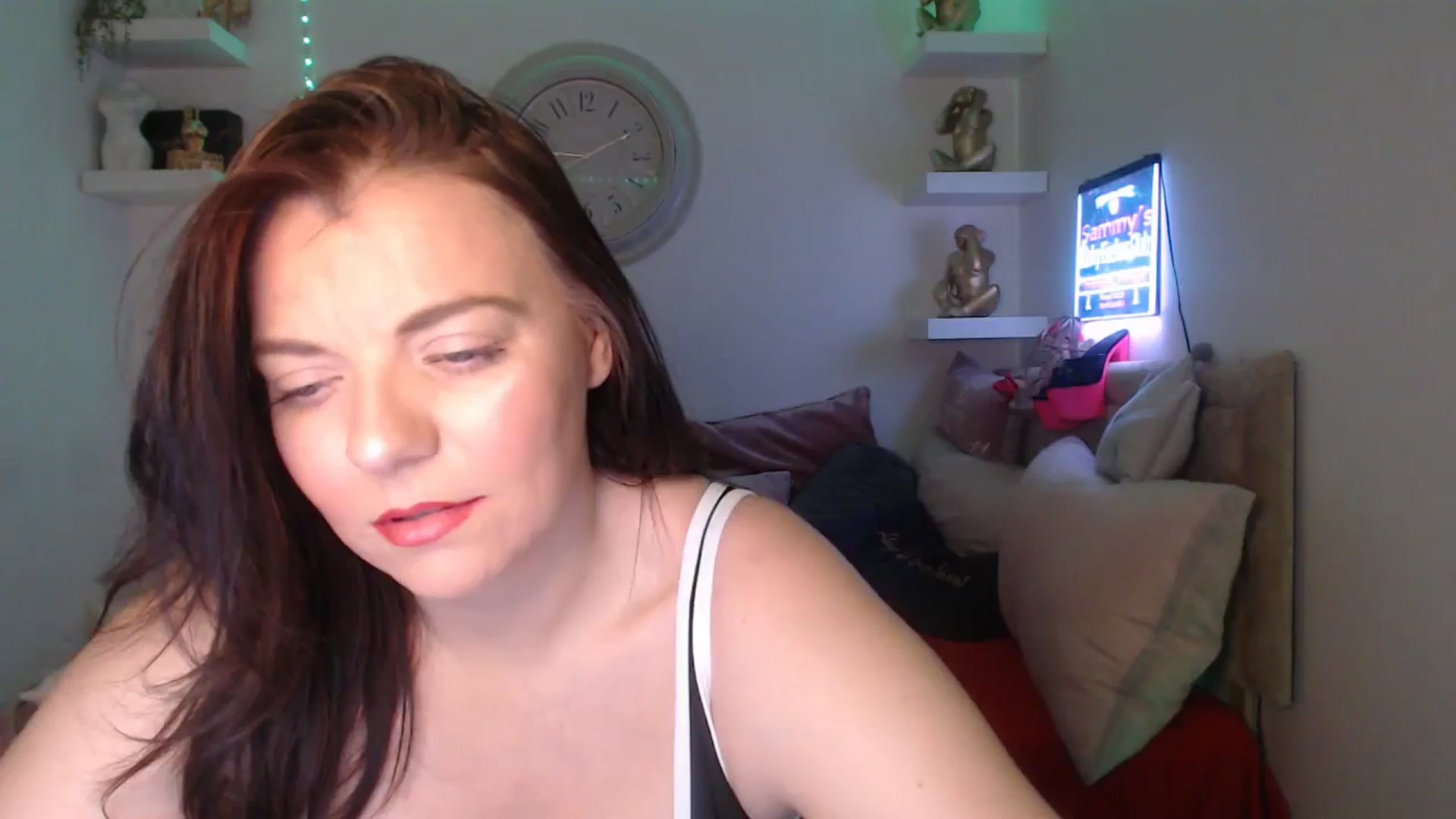 Gallery image thumbnail from innocentSamx's myfreecams stream on, 03/15/2025, 13:39 image 15 of 20