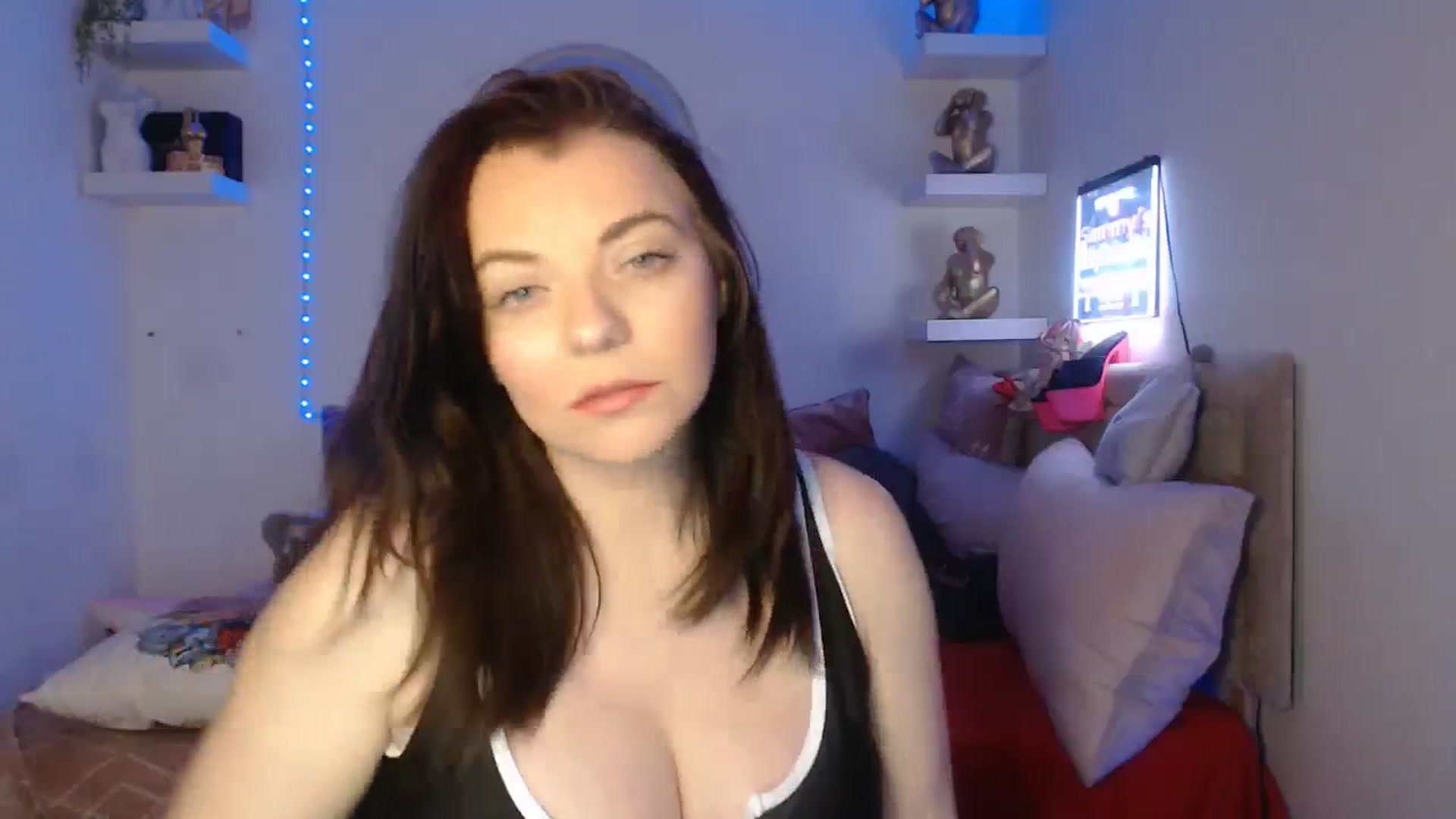Gallery image thumbnail from innocentSamx's myfreecams stream on, 03/15/2025, 14:21 image 10 of 20