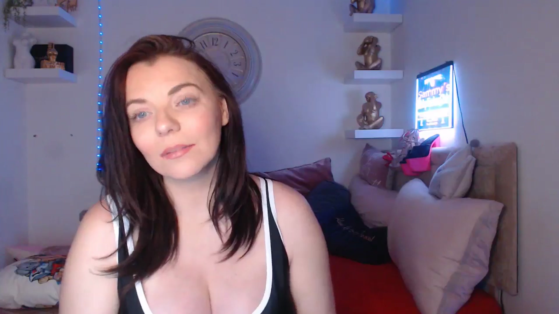 Gallery image thumbnail from innocentSamx's myfreecams stream on, 03/15/2025, 15:50 image 6 of 20