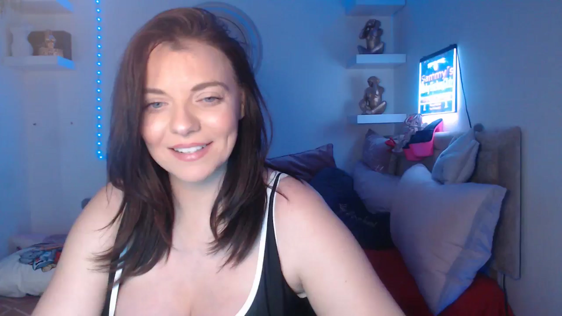 Gallery image thumbnail from innocentSamx's myfreecams stream on, 03/15/2025, 16:30 image 12 of 20