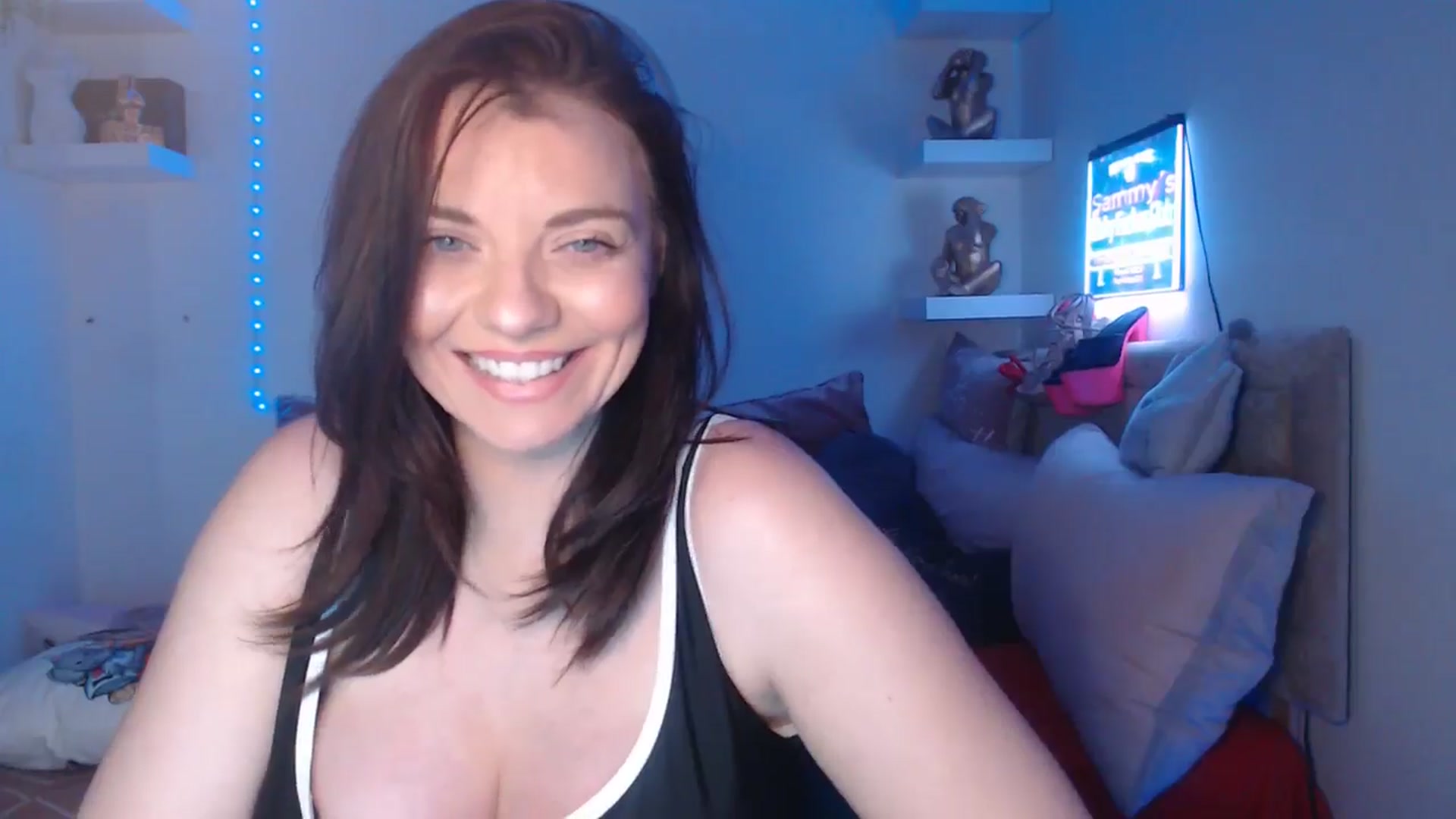 Gallery image thumbnail from innocentSamx's myfreecams stream on, 03/15/2025, 16:30 image 13 of 20