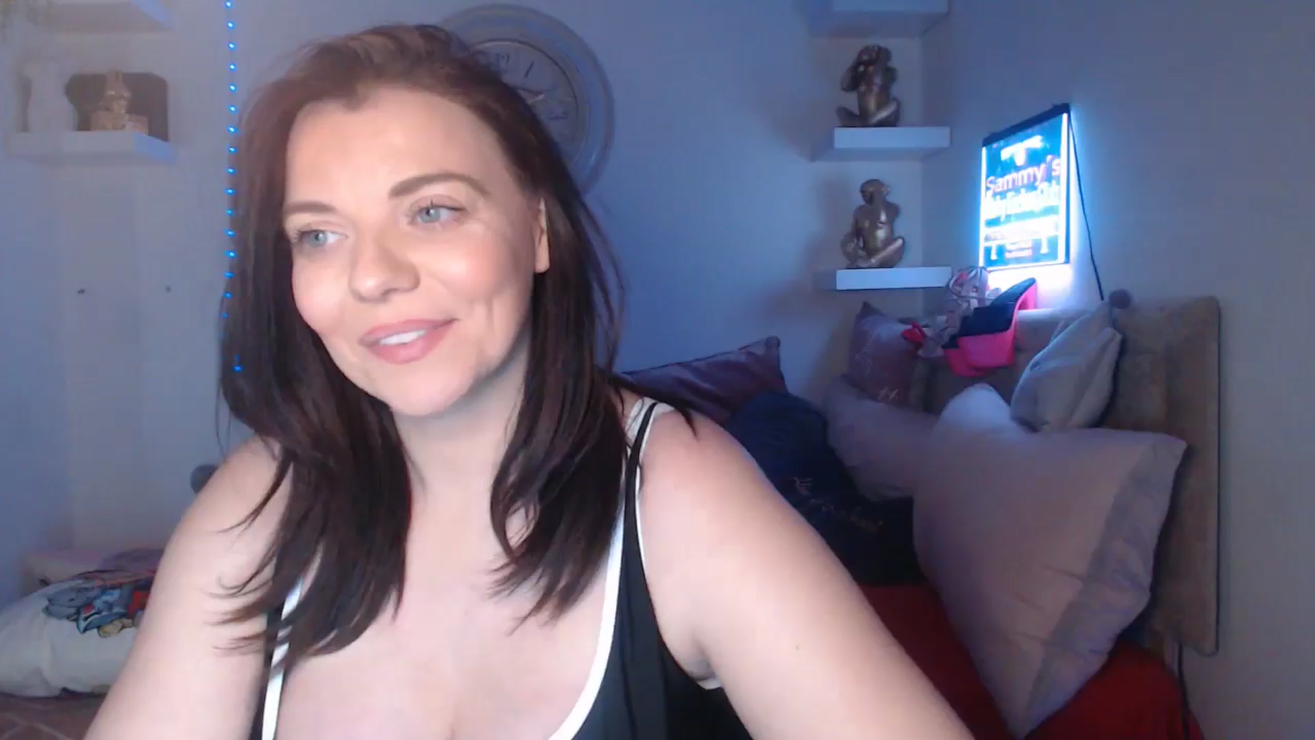 Gallery image thumbnail from innocentSamx's myfreecams stream on, 03/15/2025, 16:30 image 11 of 20