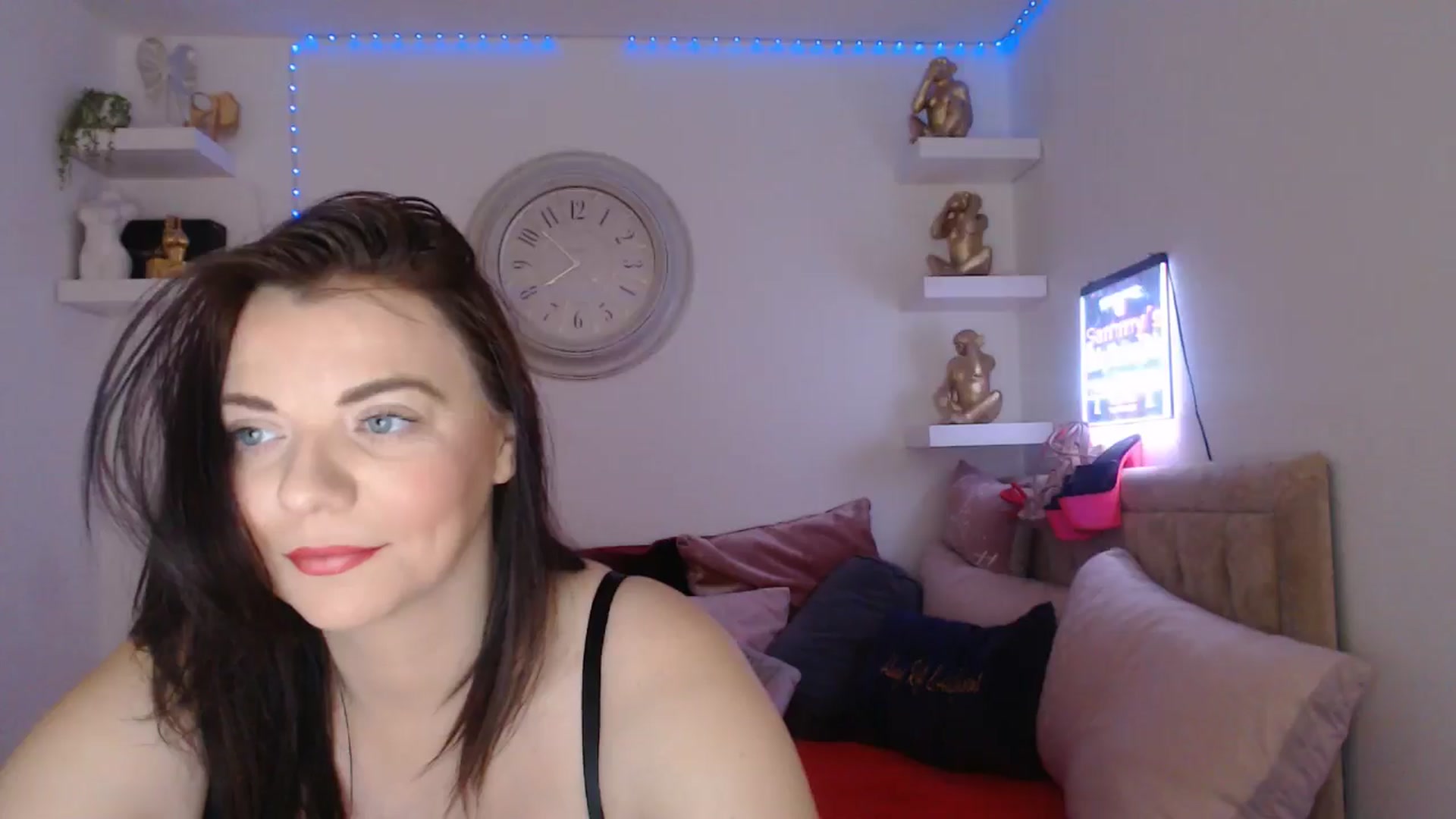 Gallery image thumbnail from innocentSamx's myfreecams stream on, 03/16/2025, 12:07 image 20 of 20