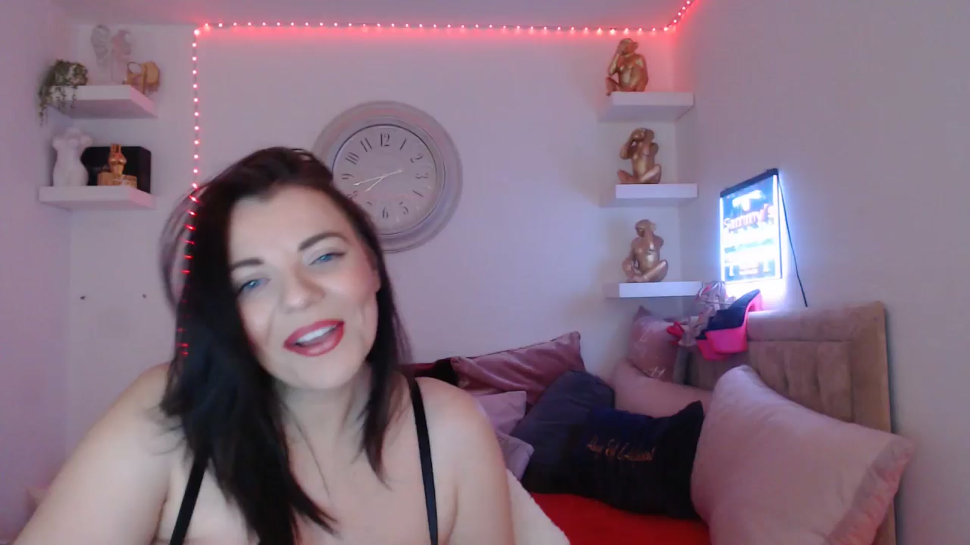 Gallery image thumbnail from innocentSamx's myfreecams stream on, 03/16/2025, 12:07 image 9 of 20