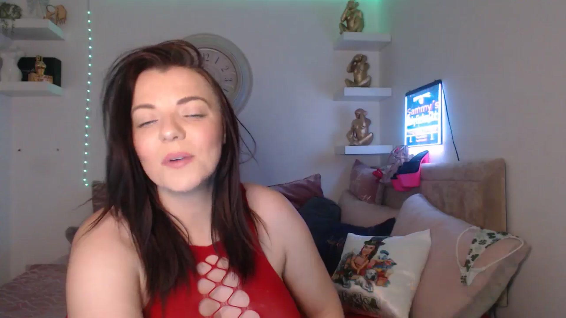 Gallery image thumbnail from innocentSamx's myfreecams stream on, 03/17/2025, 14:15 image 18 of 20