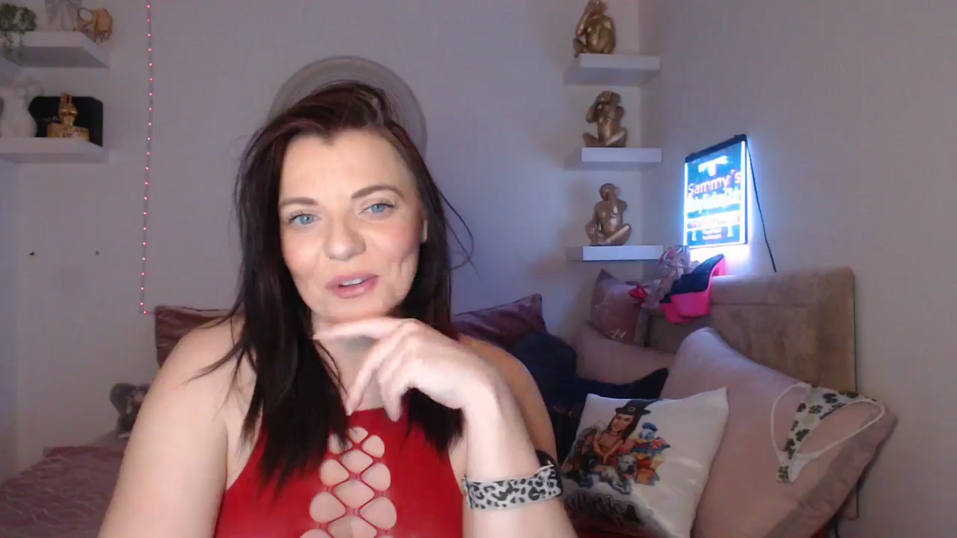 Gallery image thumbnail from innocentSamx's myfreecams stream on, 03/17/2025, 14:15 image 17 of 20