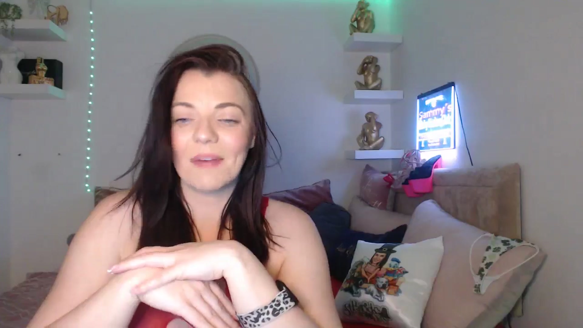 Gallery image thumbnail from innocentSamx's myfreecams stream on, 03/17/2025, 14:15 image 16 of 20