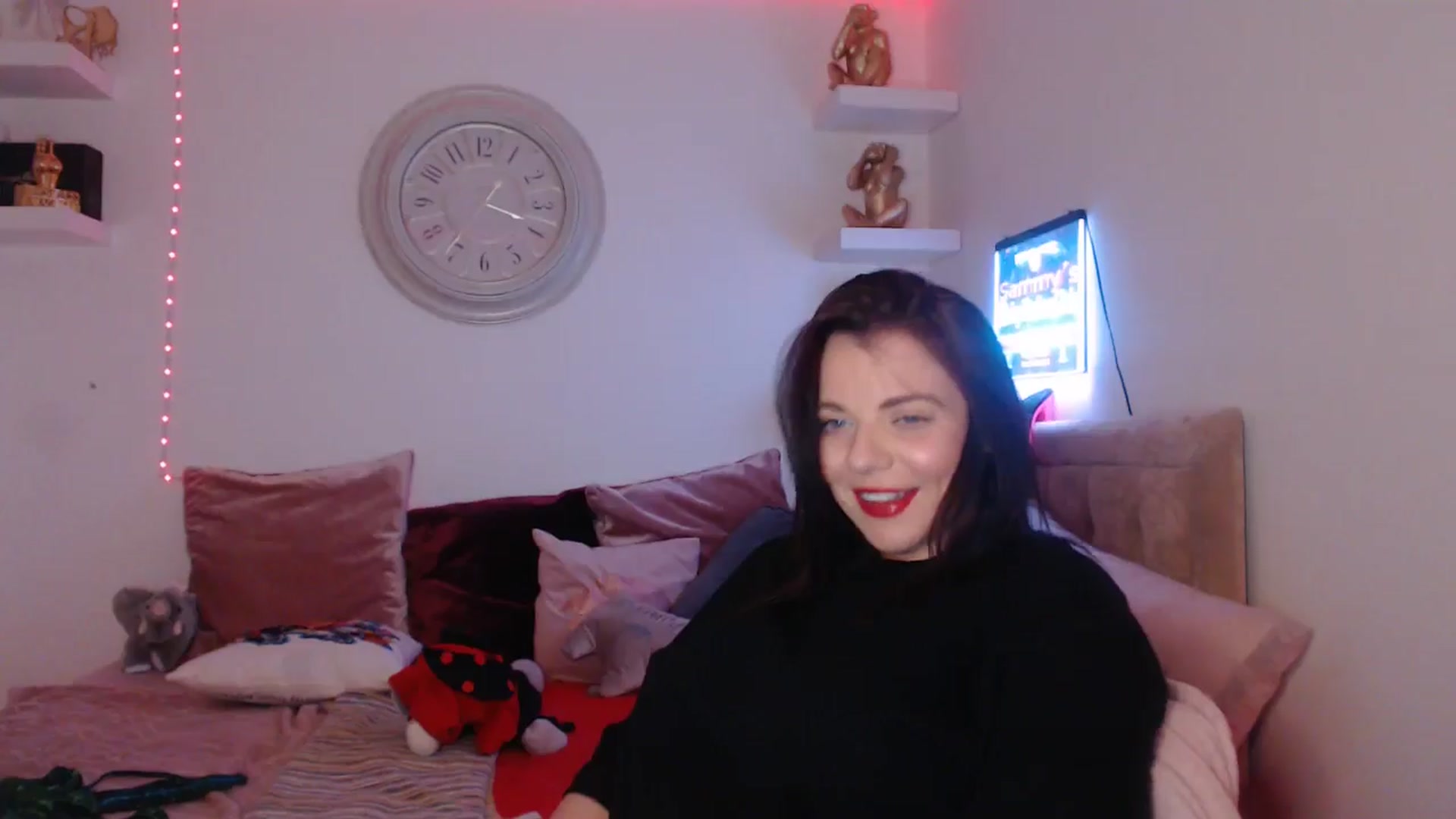 Gallery image thumbnail from innocentSamx's myfreecams stream on, 03/18/2025, 19:55 image 15 of 20