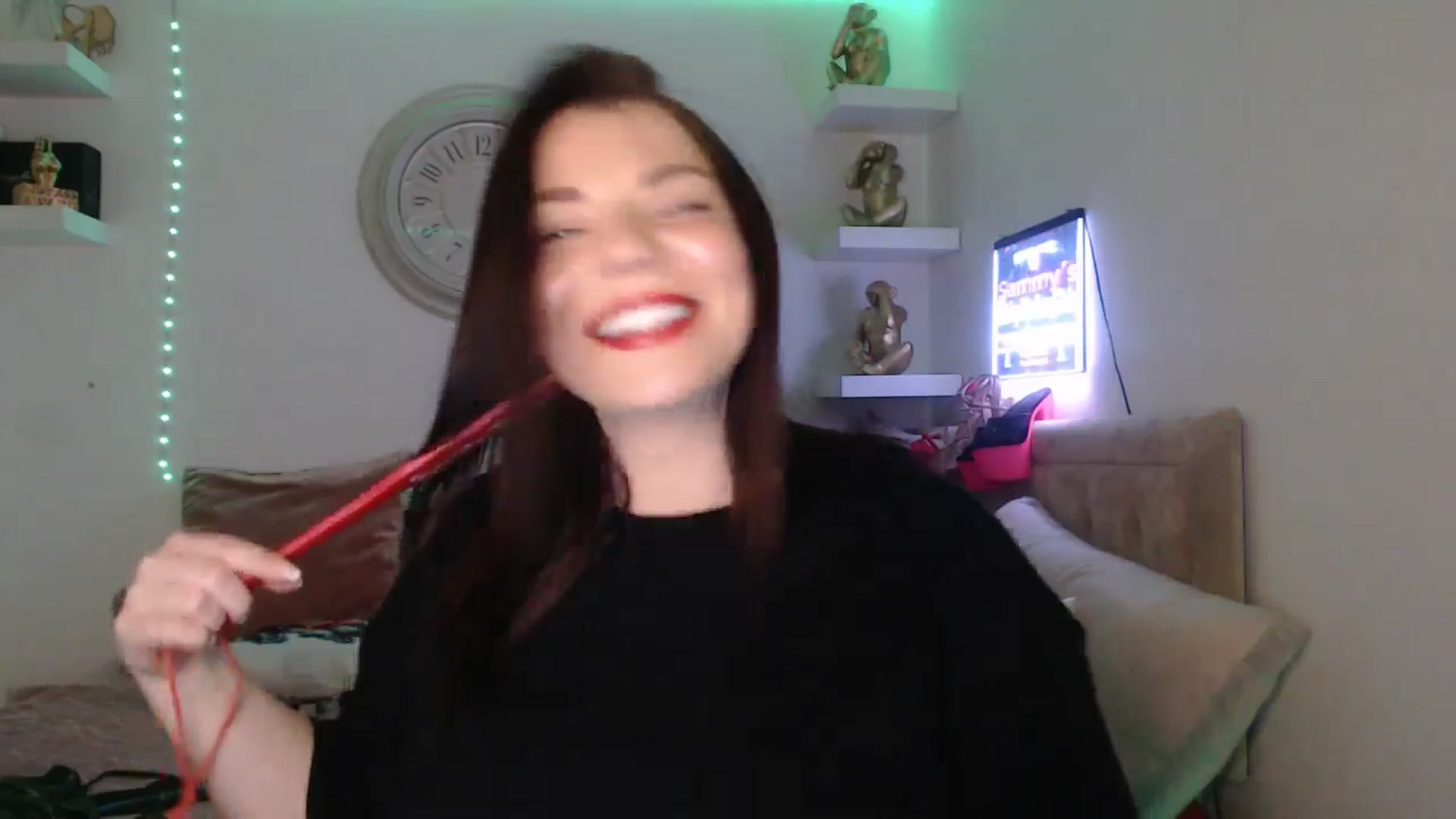 Gallery image thumbnail from innocentSamx's myfreecams stream on, 03/18/2025, 20:35 image 6 of 20