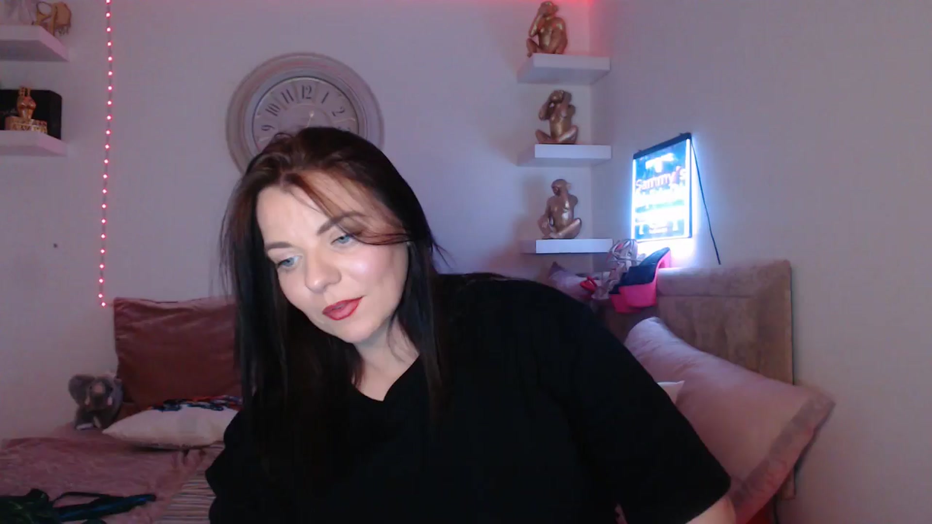 Gallery image thumbnail from innocentSamx's myfreecams stream on, 03/18/2025, 20:57 image 6 of 20