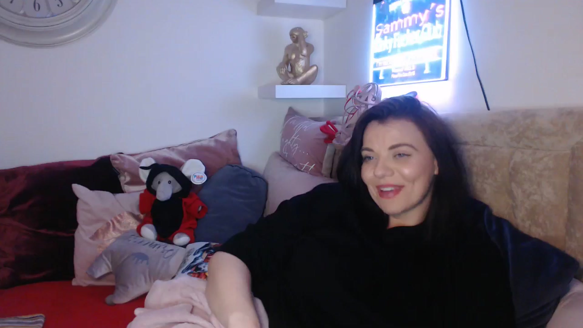 Gallery image thumbnail from innocentSamx's myfreecams stream on, 03/18/2025, 22:33 image 13 of 20