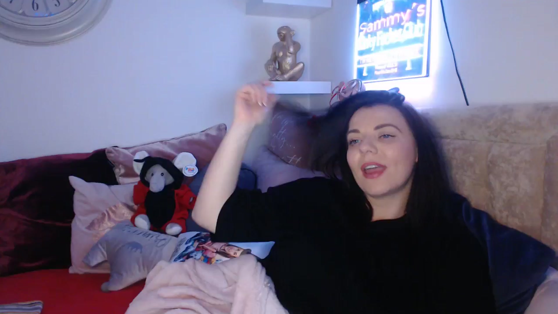 Gallery image thumbnail from innocentSamx's myfreecams stream on, 03/18/2025, 22:33 image 14 of 20