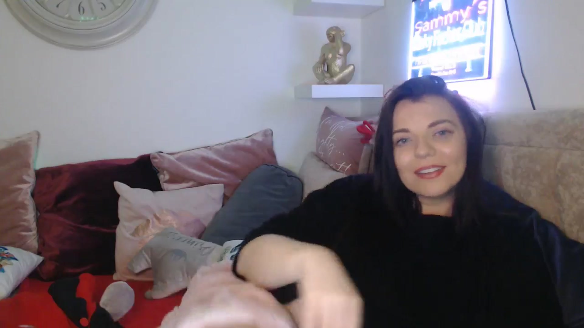 Gallery image thumbnail from innocentSamx's myfreecams stream on, 03/18/2025, 22:33 image 10 of 20