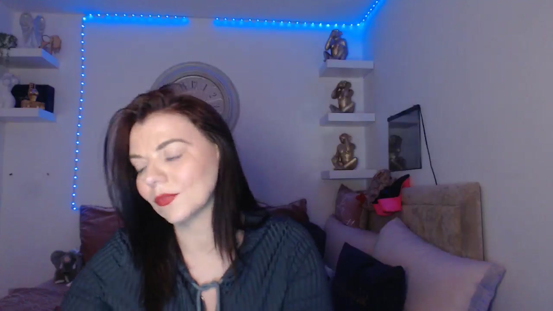 Gallery image thumbnail from innocentSamx's myfreecams stream on, 03/19/2025, 16:36 image 11 of 20