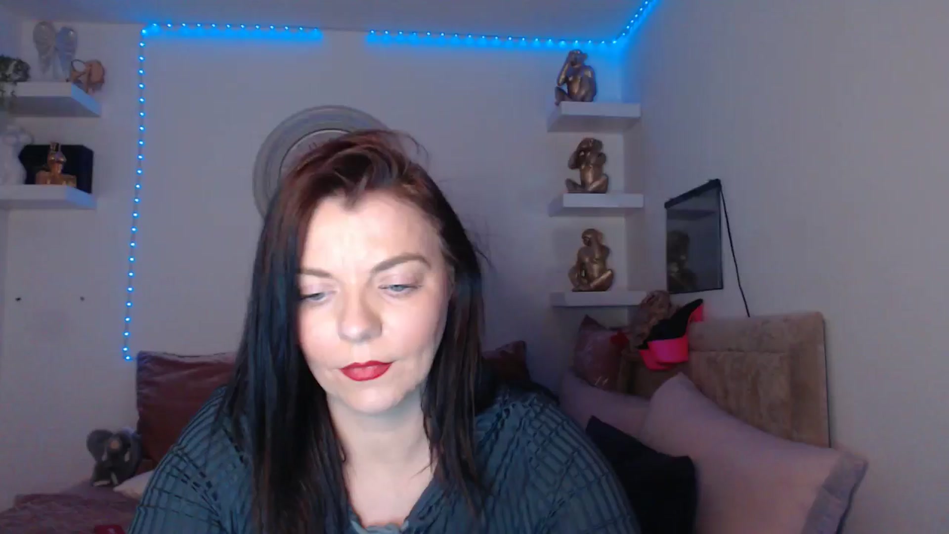 Gallery image thumbnail from innocentSamx's myfreecams stream on, 03/19/2025, 16:36 image 9 of 20